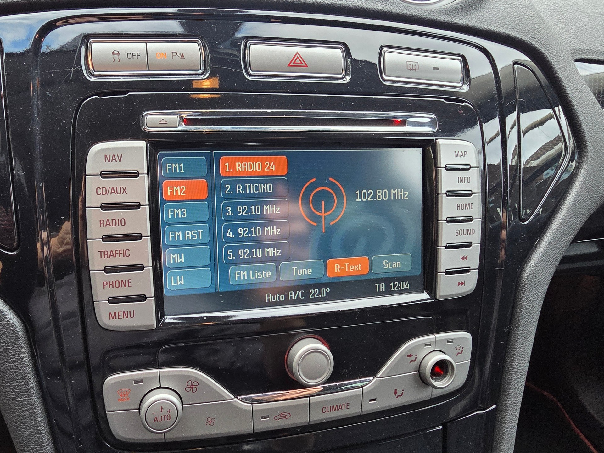 FORD Mondeo 2.5i 20V Titanium ☆☆ Inklusive frischer MFK ☆☆-image-10