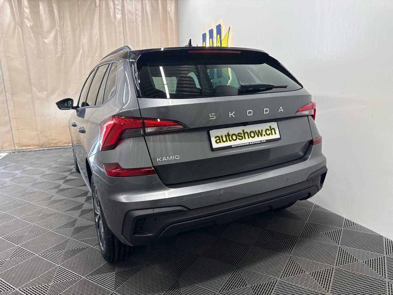 SKODA Kamiq 1.0 TSI Selection Black Pack-image-11