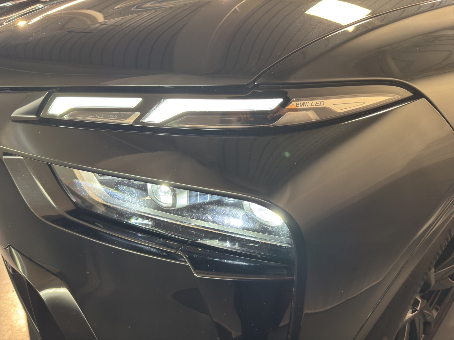 BMW X7 M60i M Sport-image-6