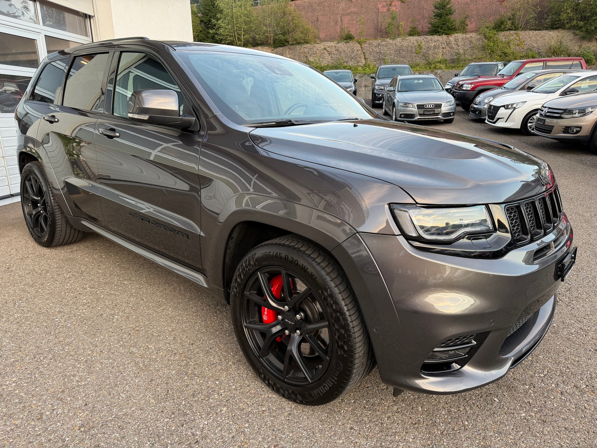 JEEP Grand Cherokee 6.4 V8 HEMI SRT8 Automatic-image-3