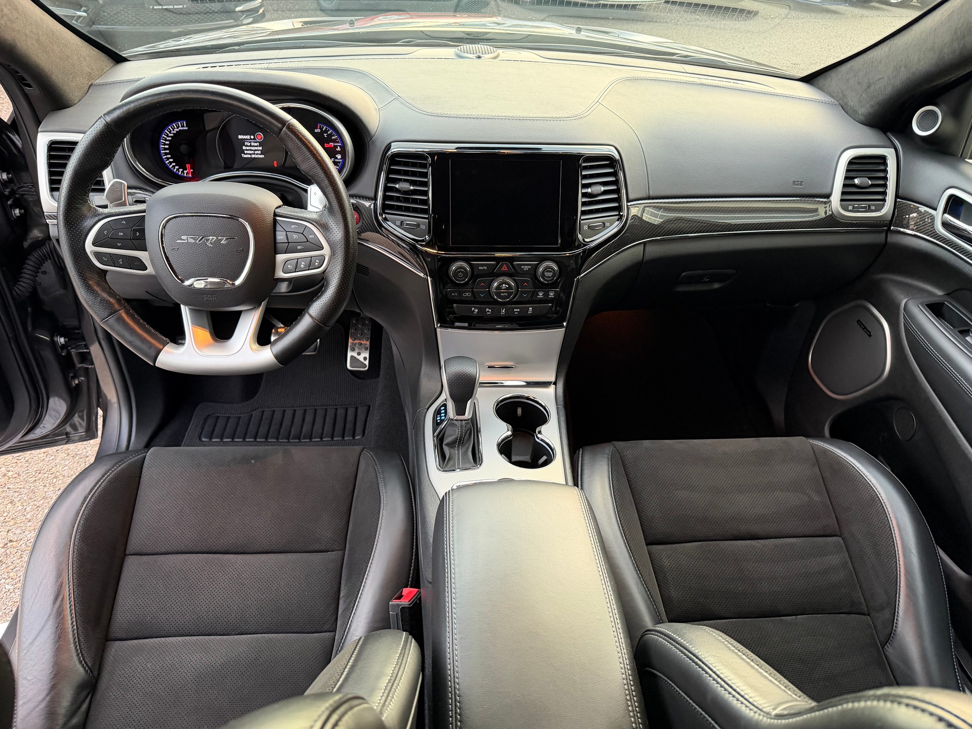 JEEP Grand Cherokee 6.4 V8 HEMI SRT8 Automatic-image-10