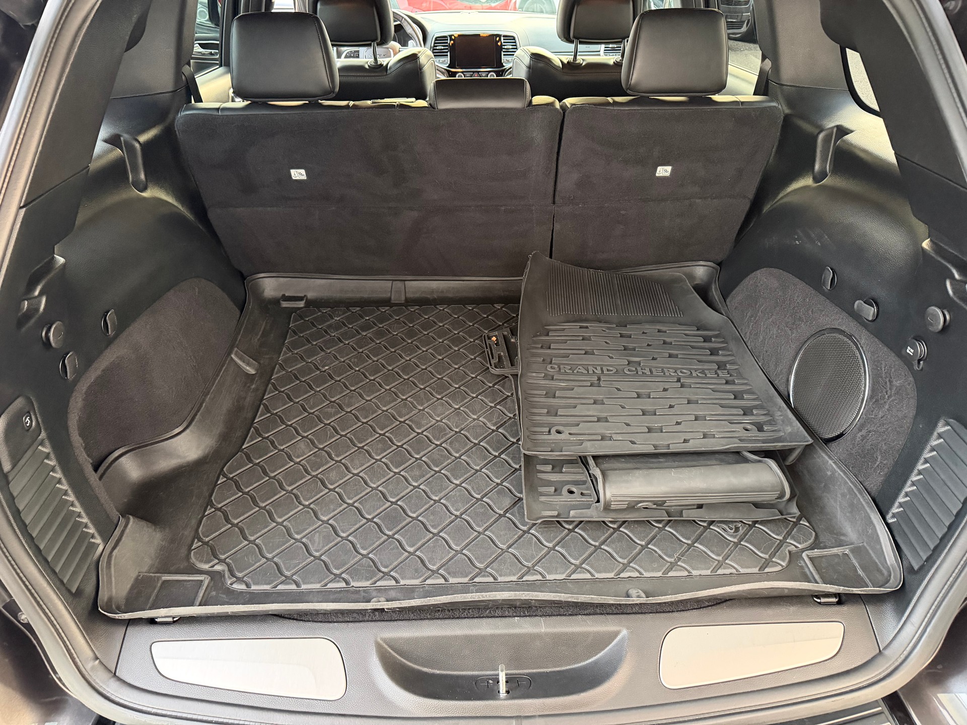JEEP Grand Cherokee 6.4 V8 HEMI SRT8 Automatic-image-11