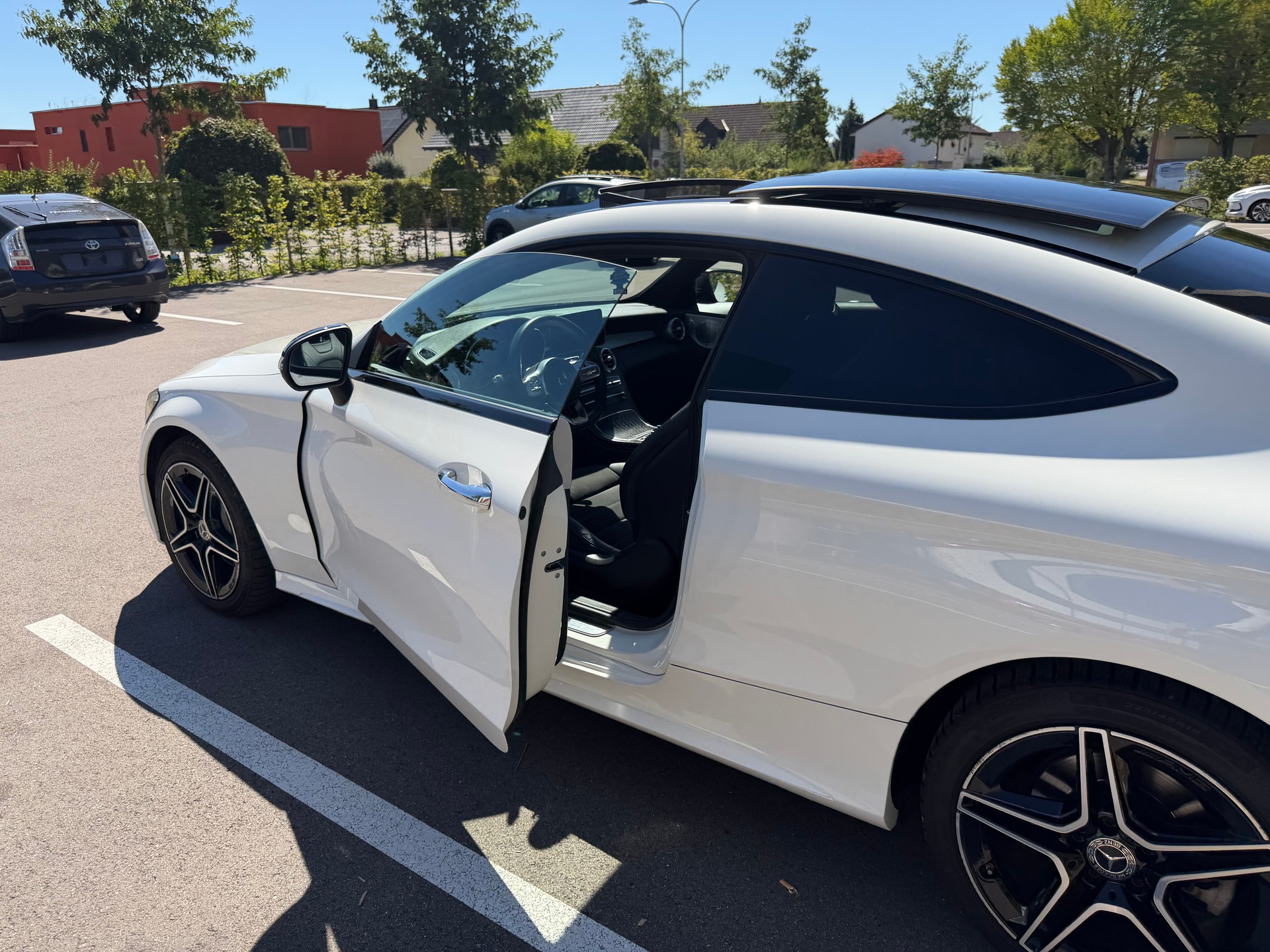 MERCEDES-BENZ C 200 AMG Line 4matic-image-5