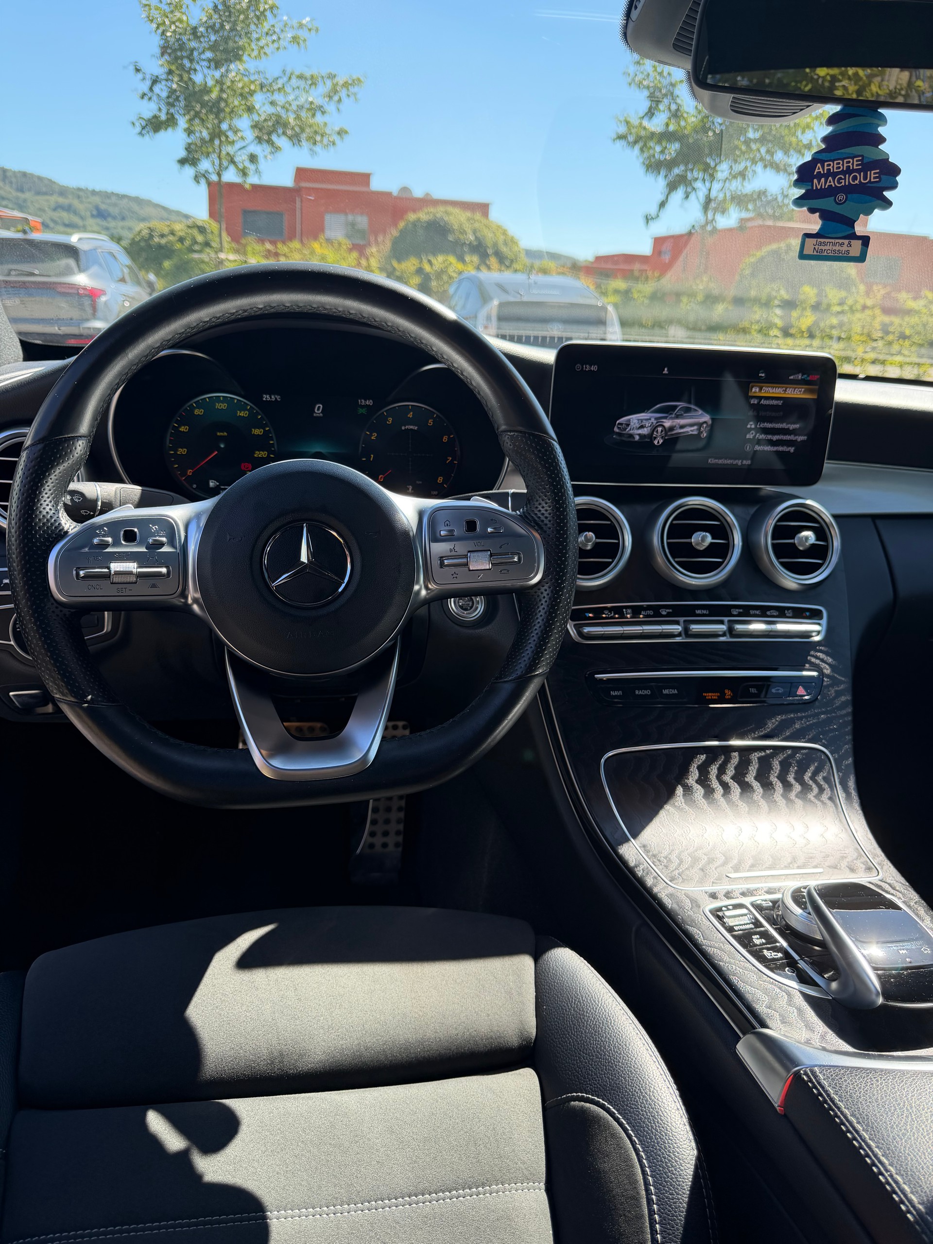 MERCEDES-BENZ C 200 AMG Line 4matic-image-2
