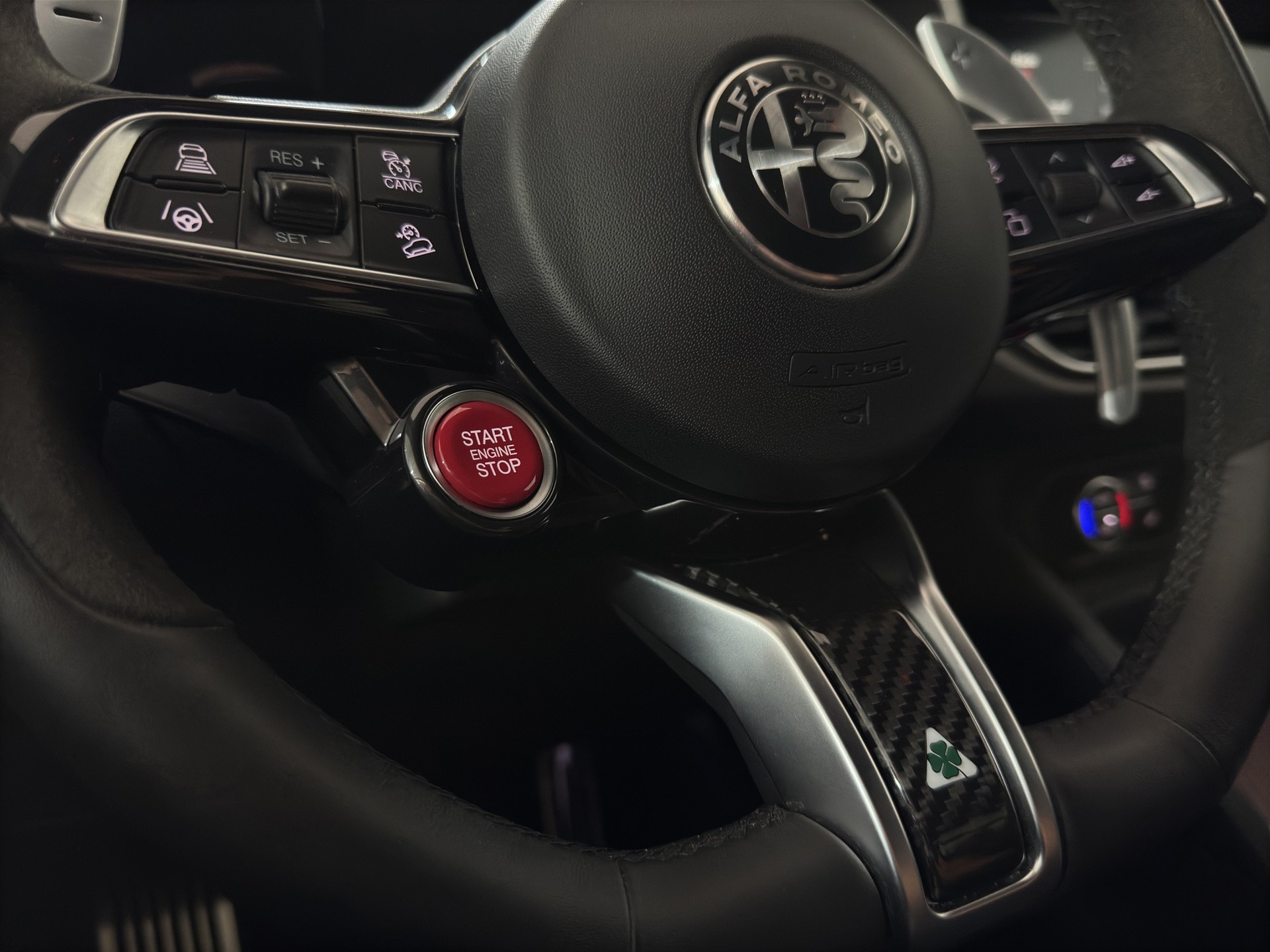 ALFA ROMEO Stelvio 2.9 V6 Quadrifoglio SUPER SPORT Serie Limitata (1/175) "Keramik Bremsen-Akrapovič-Carbon"-image-20