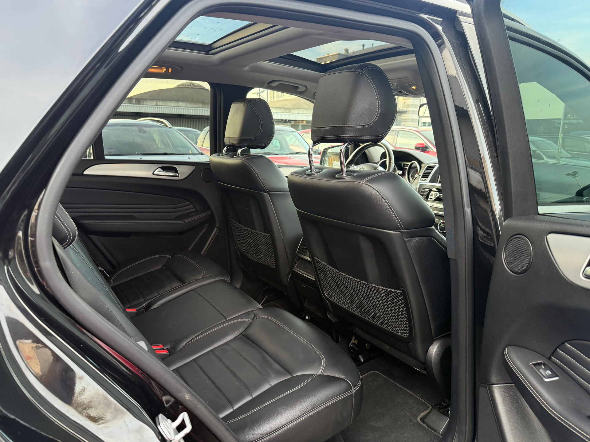 MERCEDES-BENZ ML 350 BlueEfficiency Edition 4Matic 7G-Tronic AMG Line / Frisch ab MFK / AHK 3500kg / harman/kardon / Panoramadach-image-11