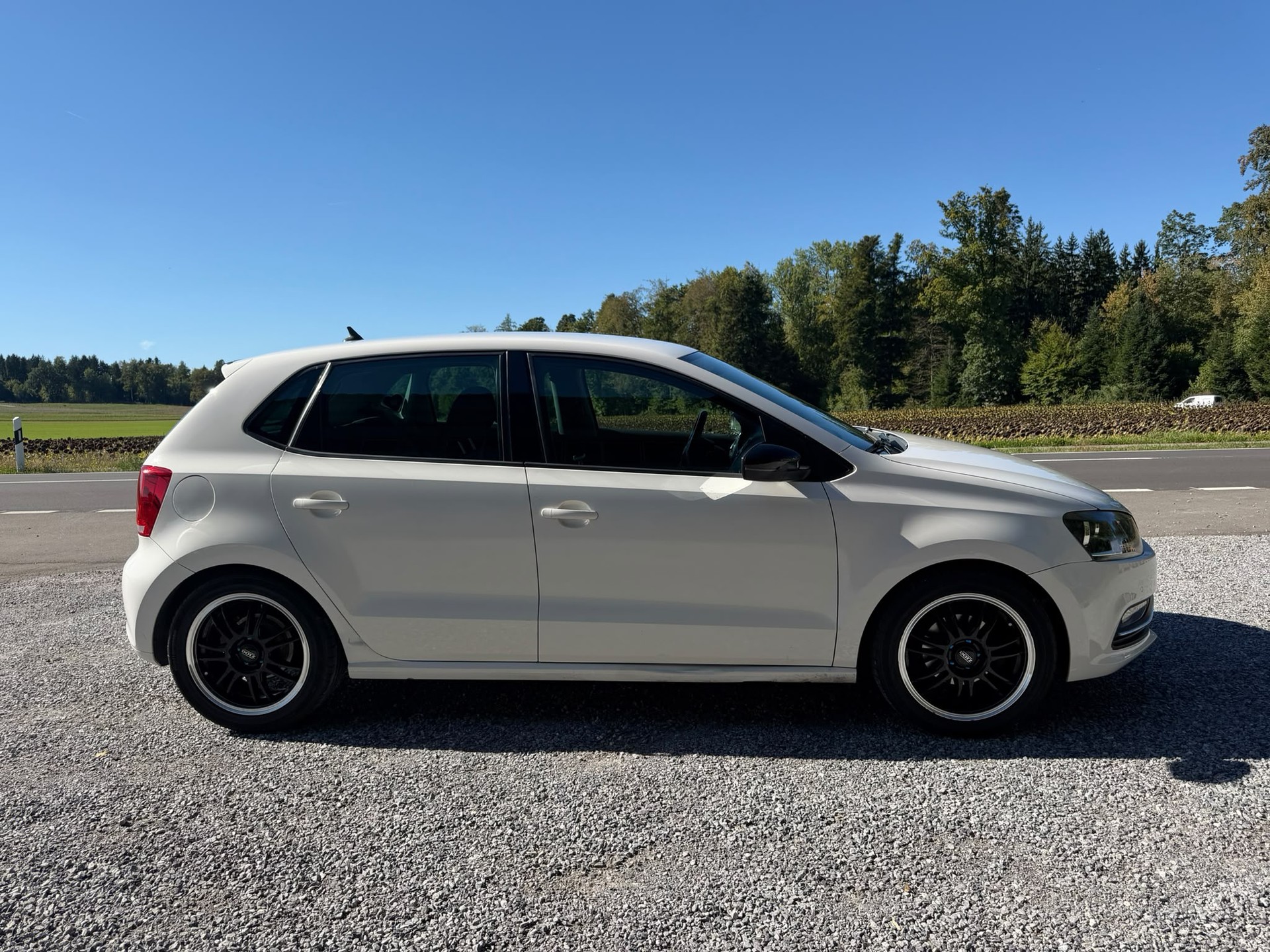 VW Polo 1.4 16V Highline-image-2