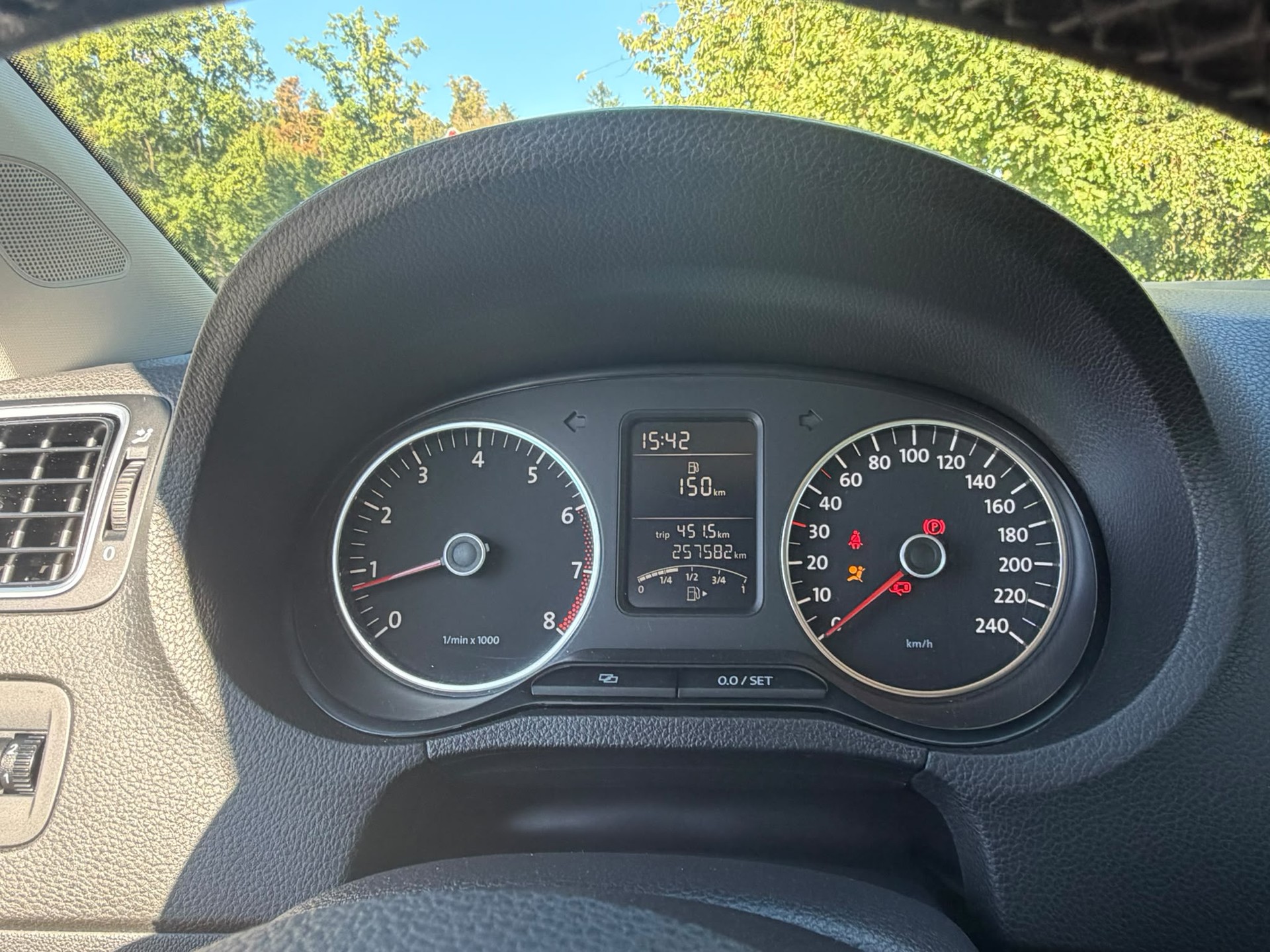 VW Polo 1.4 16V Highline-image-8