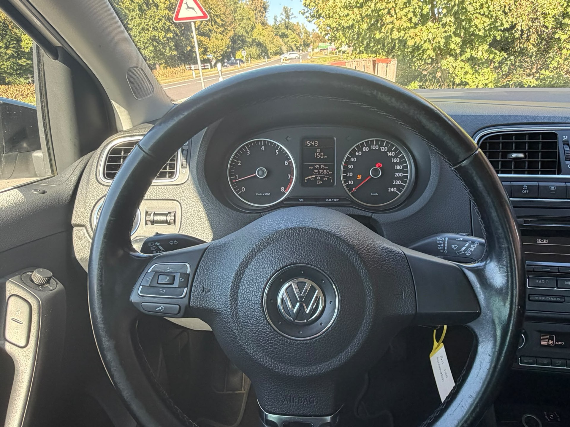VW Polo 1.4 16V Highline-image-12