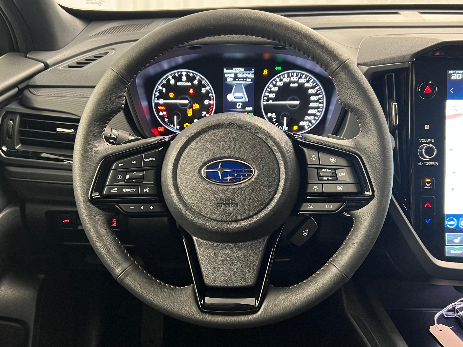 SUBARU Forester Station 2.0i e-Boxer Luxury-image-4
