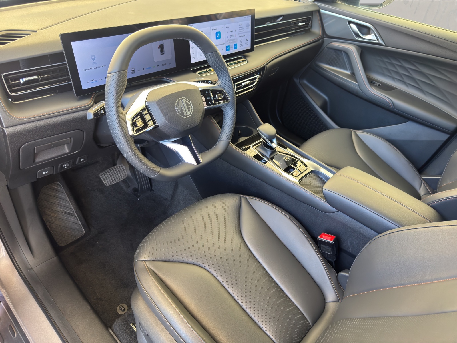 MG MG HS 1.5 T PHEV Luxury *307PS *-image-10