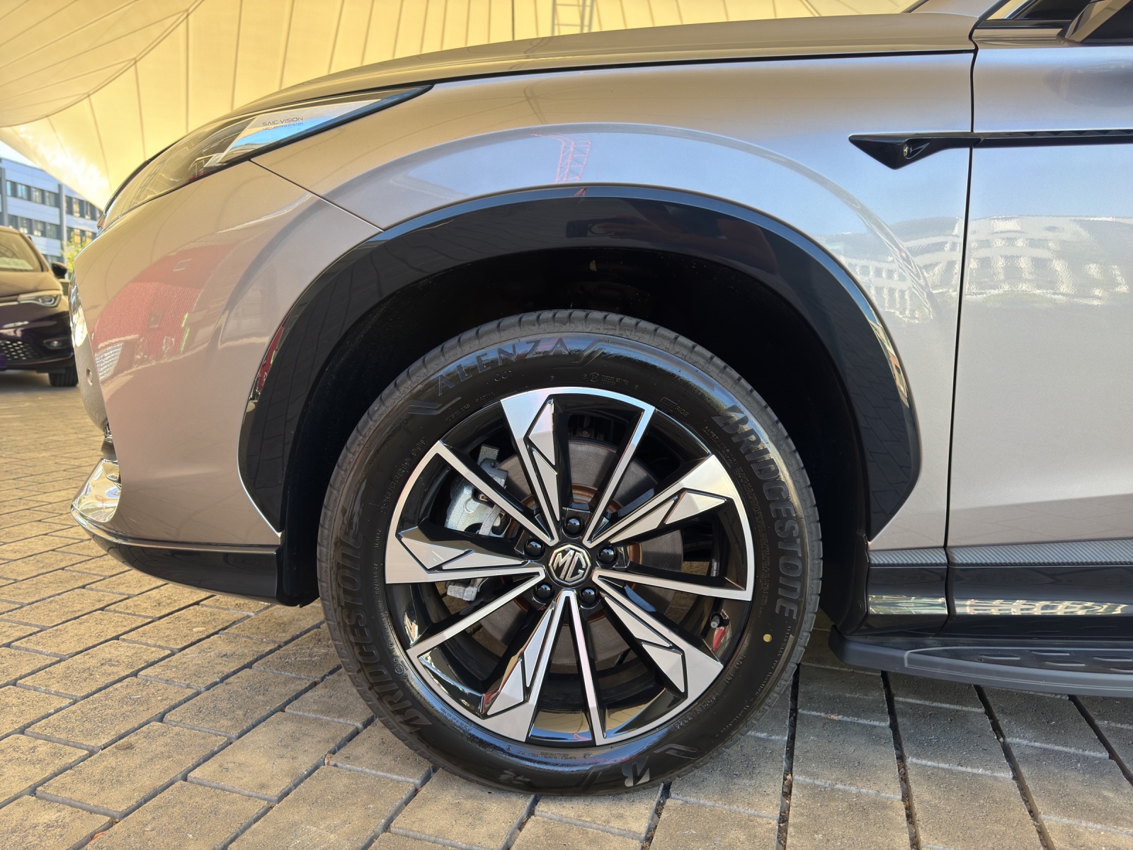 MG MG HS 1.5 T PHEV Luxury *307PS *-image-8