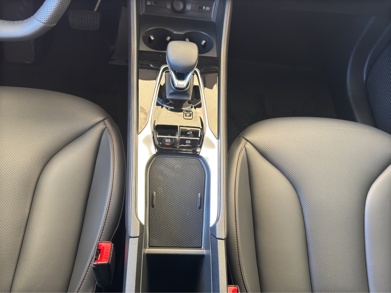 MG MG HS 1.5 T PHEV Luxury *307PS *-image-17
