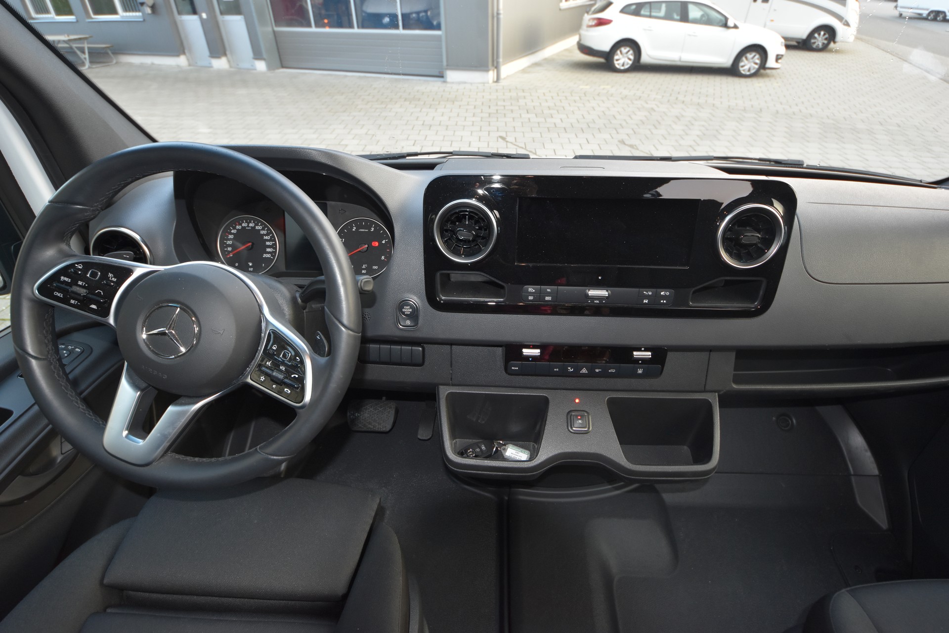 MERCEDES-BENZ Midibus mit 17/21 Sitzplätzen-image-5