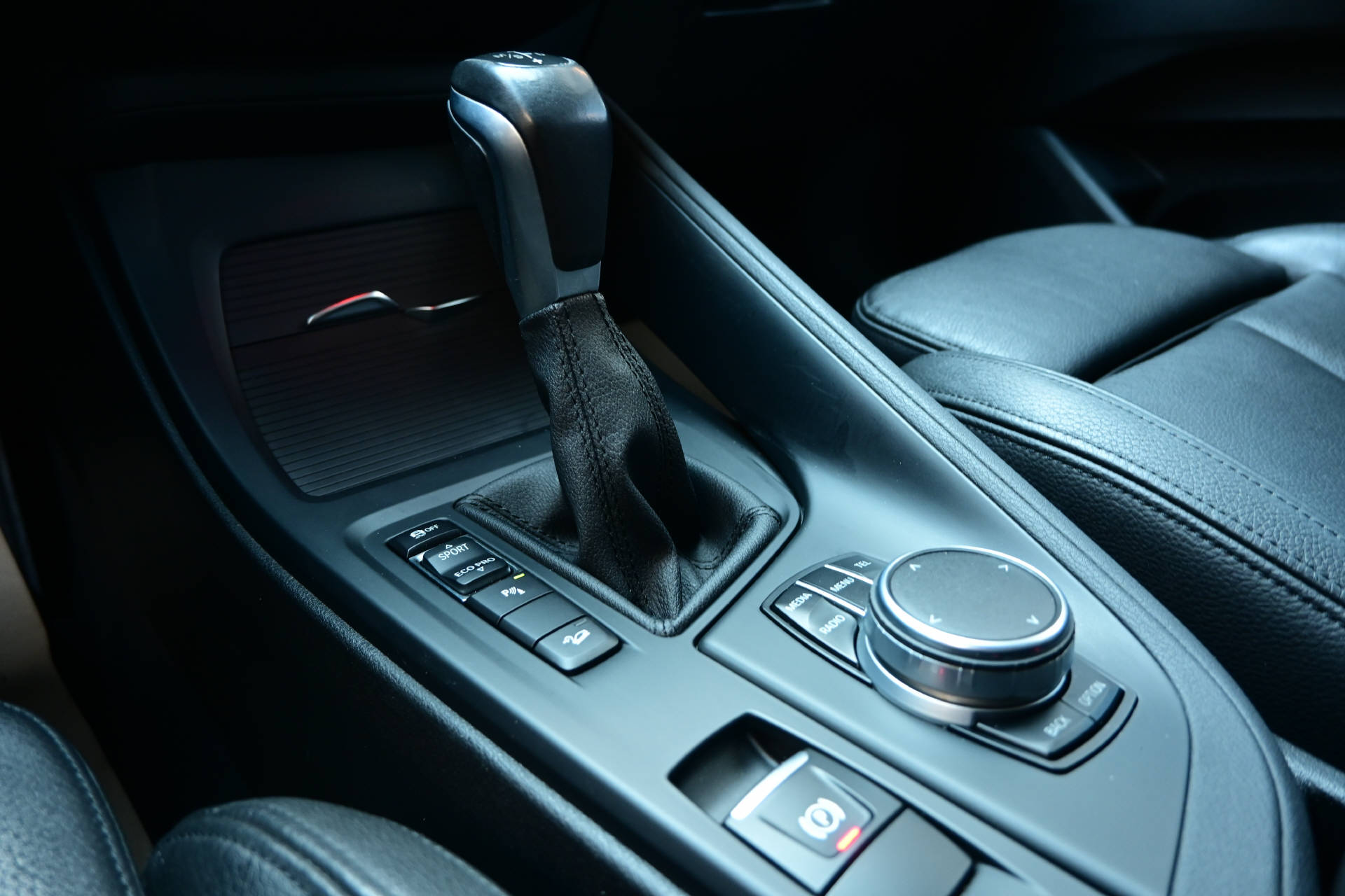 BMW X1 20d xDrive SAG-image-20