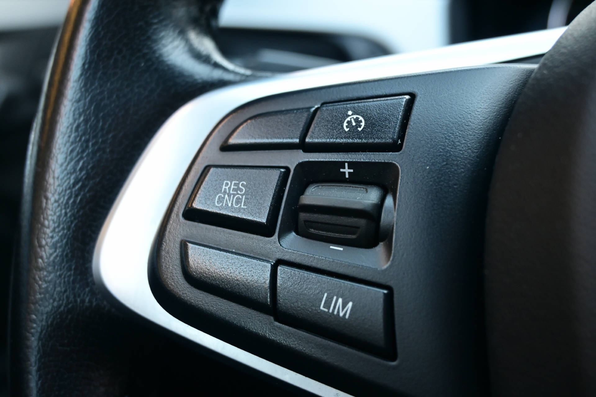 BMW X1 20d xDrive SAG-image-15