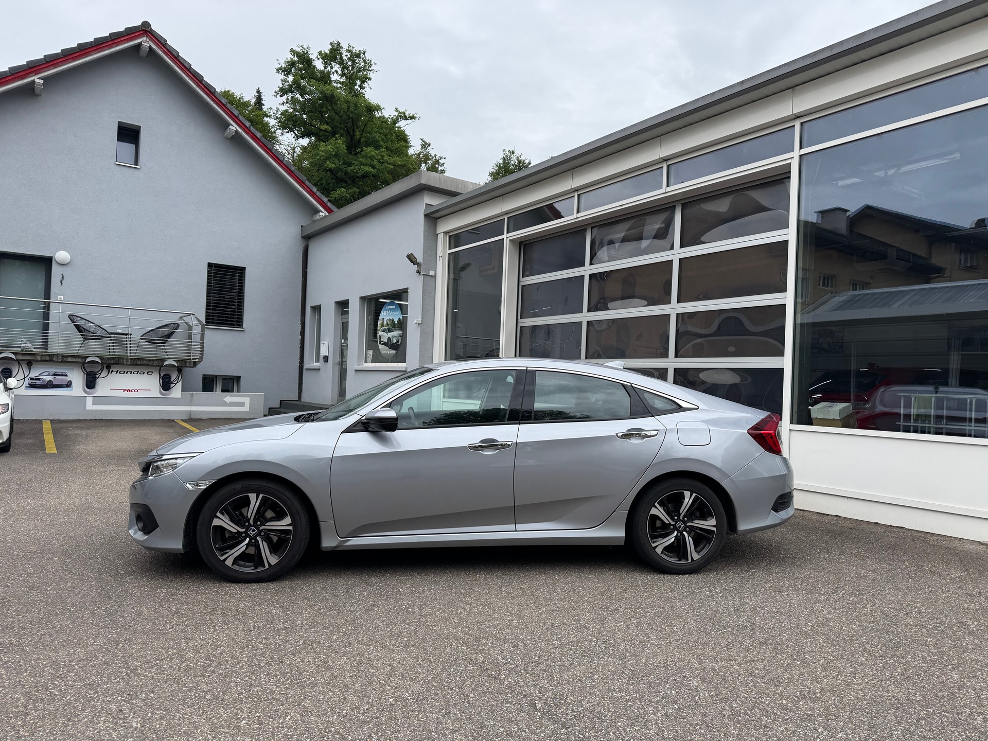 HONDA Civic Sedan 1.5 VTEC Executive Premium CVT-image-3
