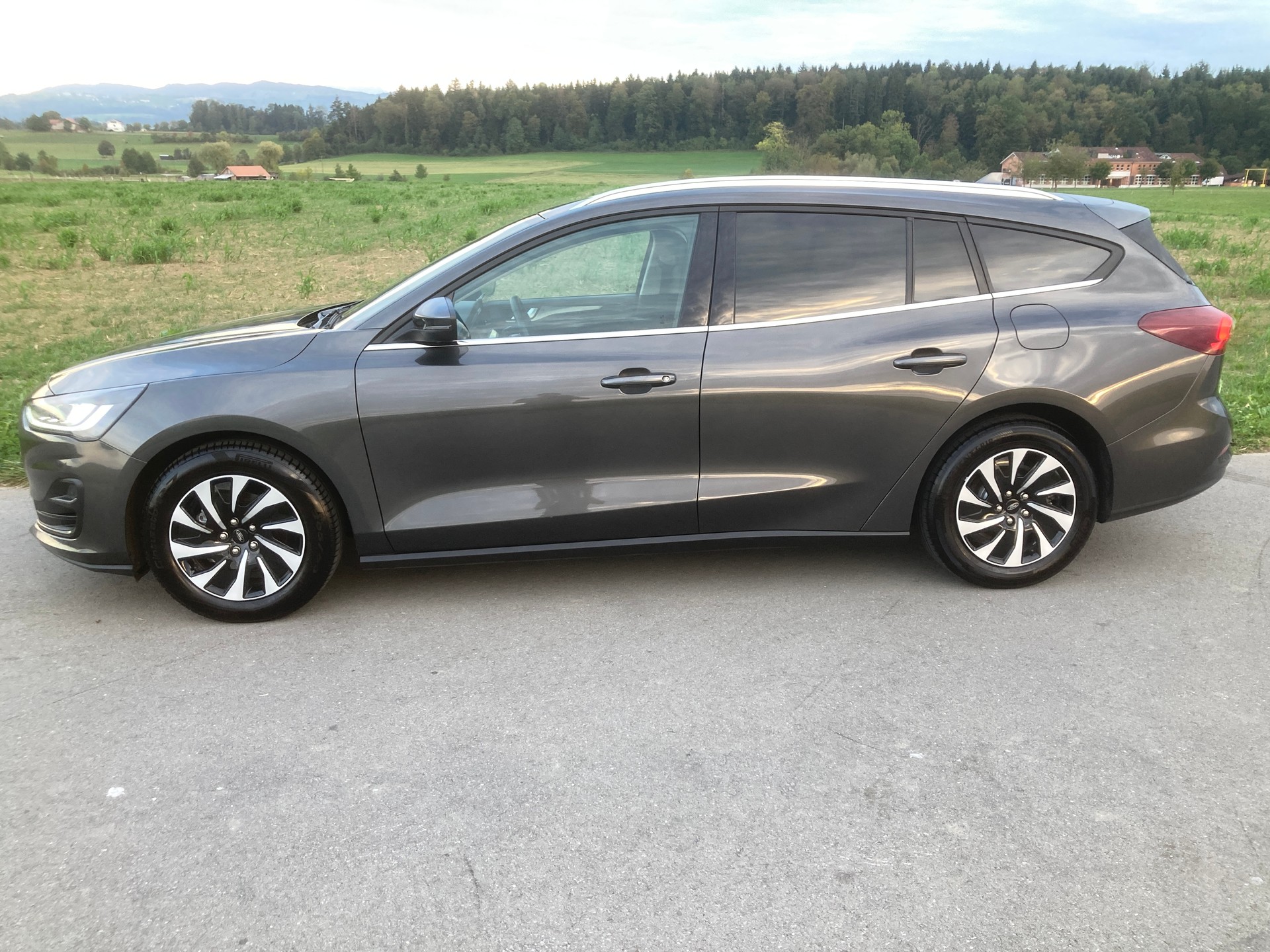 FORD Focus 1.0 MHEV Titanium X Automat-image-4