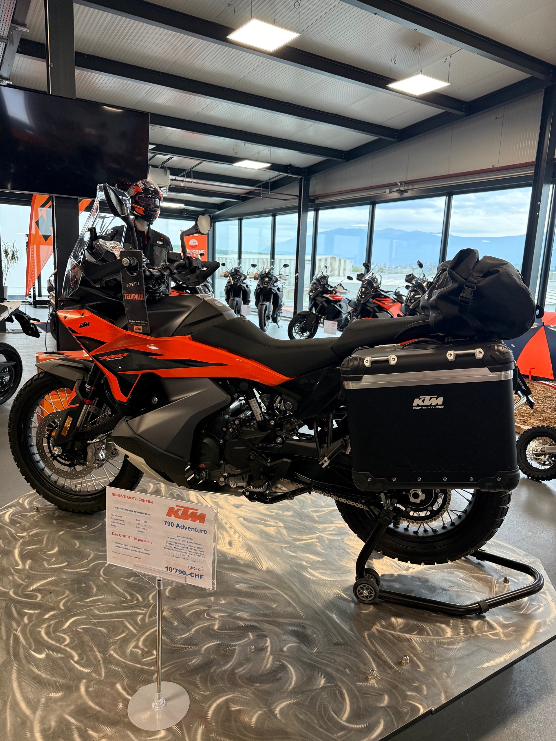 KTM 790 Adventure-showroom-element-1