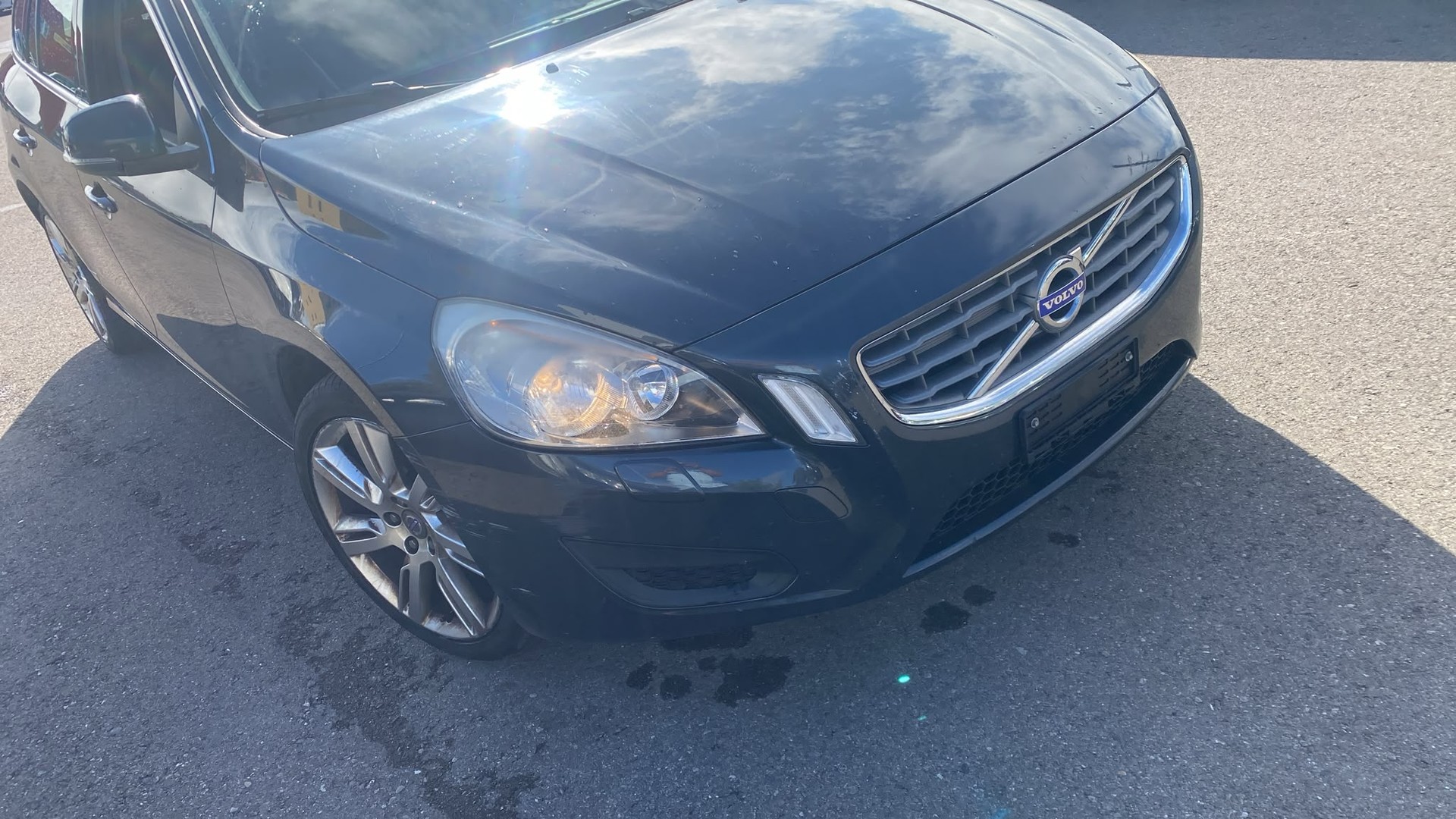VOLVO V60 DRIVe-image-2