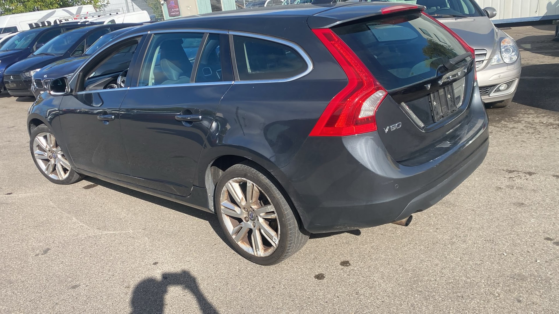 VOLVO V60 DRIVe-image-5