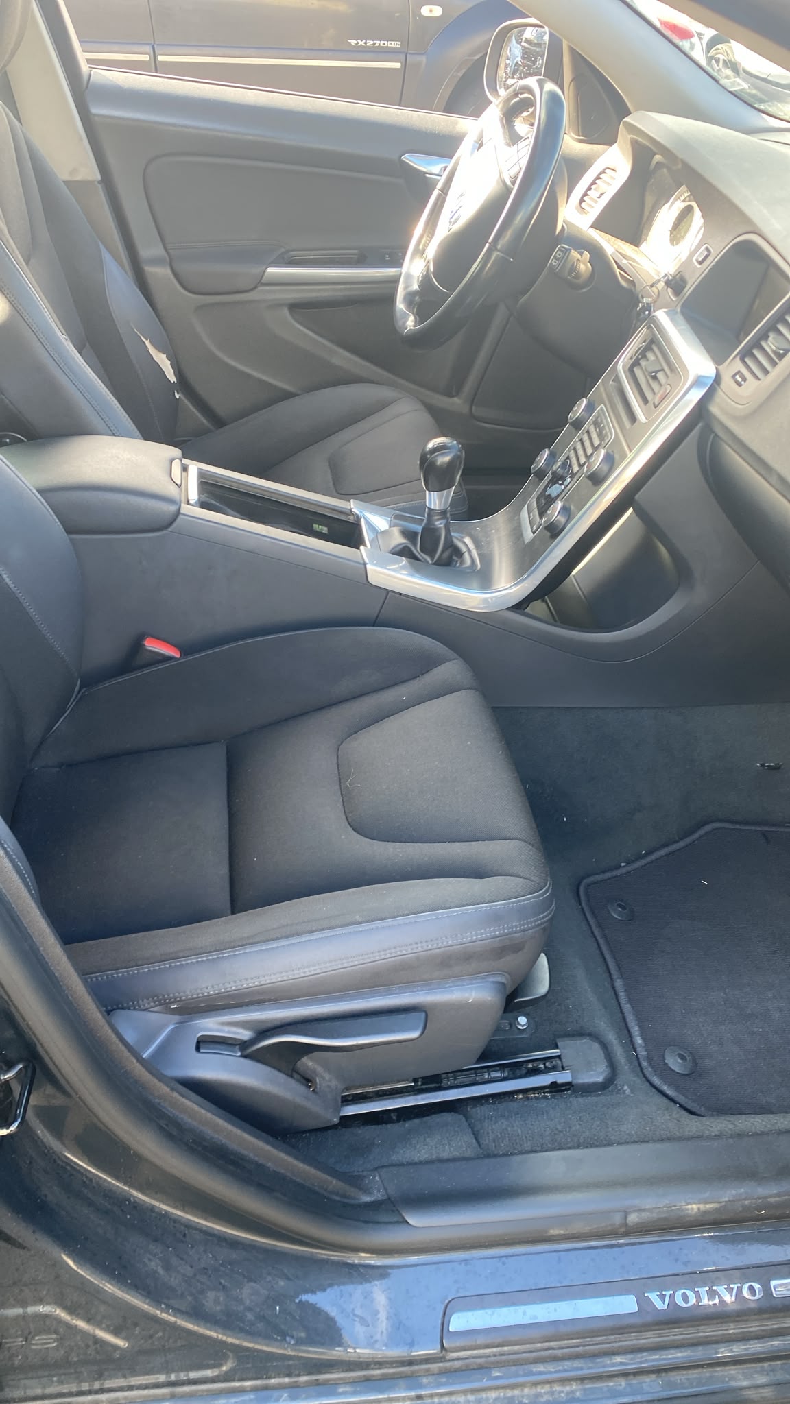 VOLVO V60 DRIVe-image-11