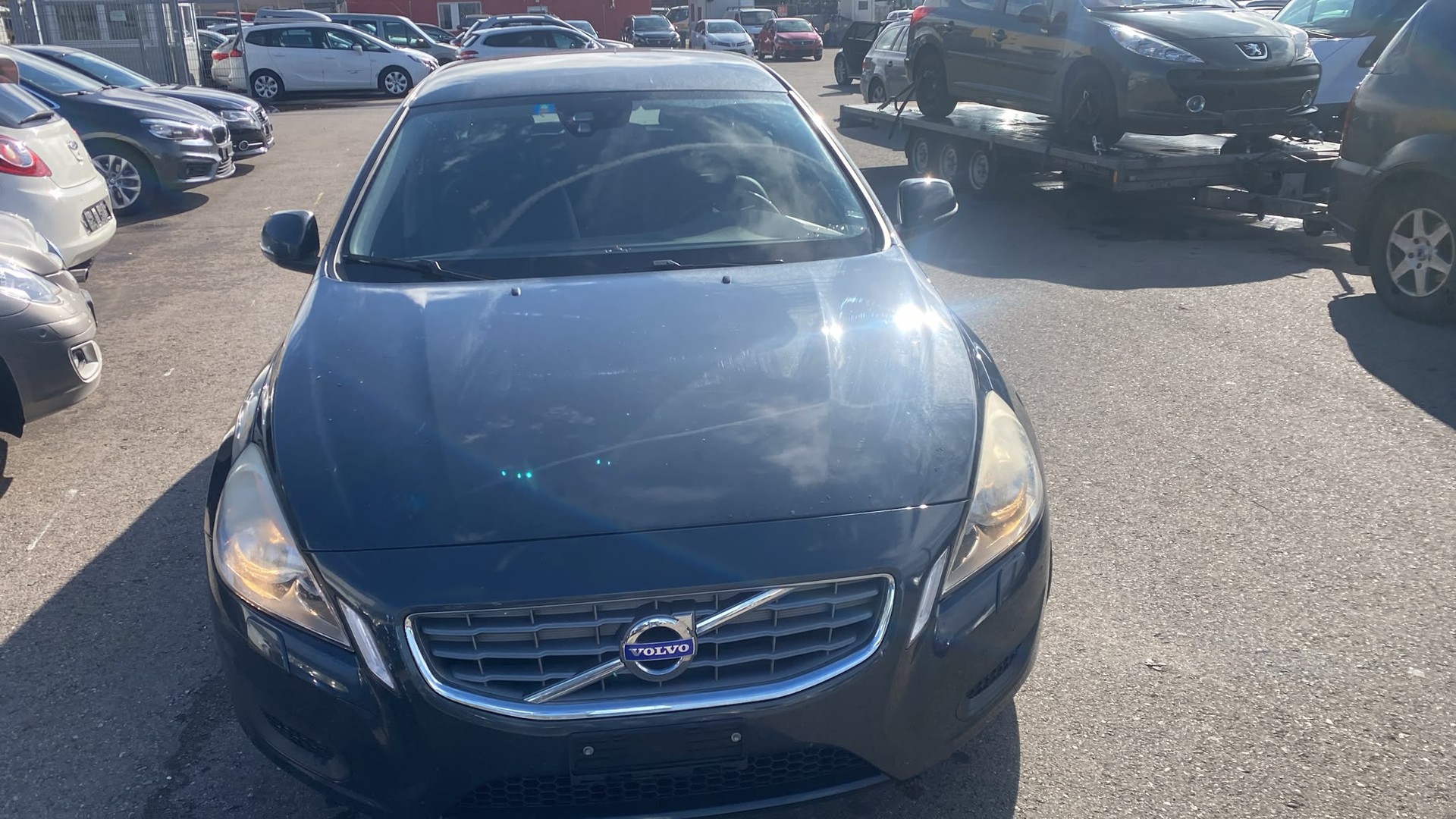 VOLVO V60 DRIVe-image-3