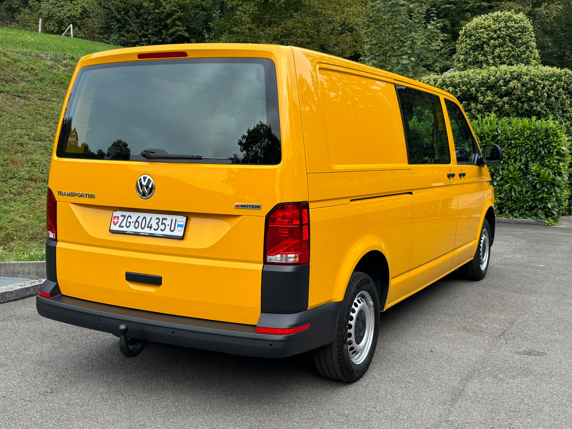 VW T6.1 2.0 TDI 4Motion DSG-image-2