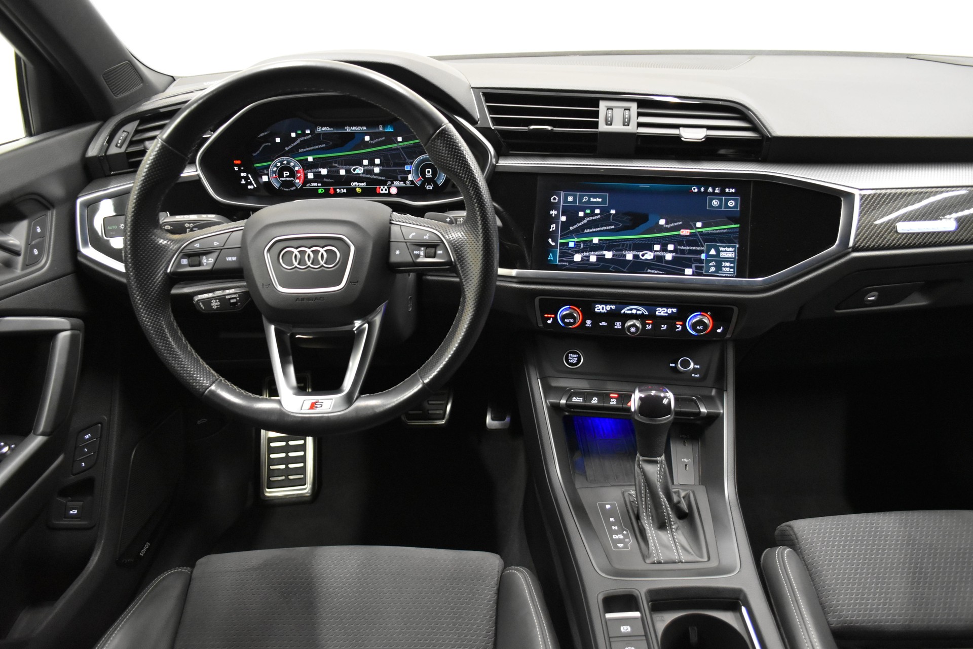 AUDI Q3 Sportback 40 TFSI S line quattro S-tronic-image-4