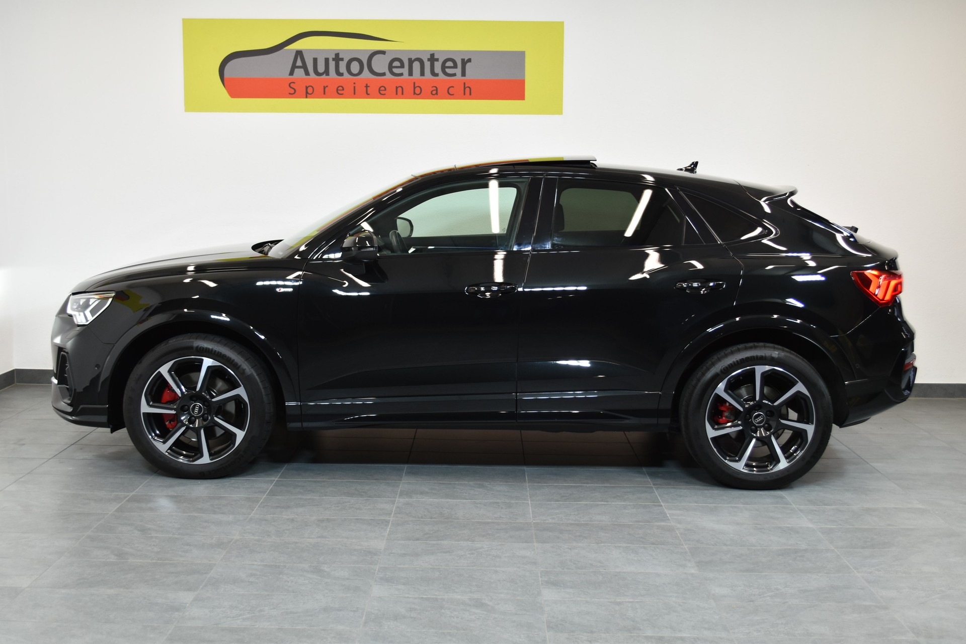 AUDI Q3 Sportback 40 TFSI S line quattro S-tronic-image-10