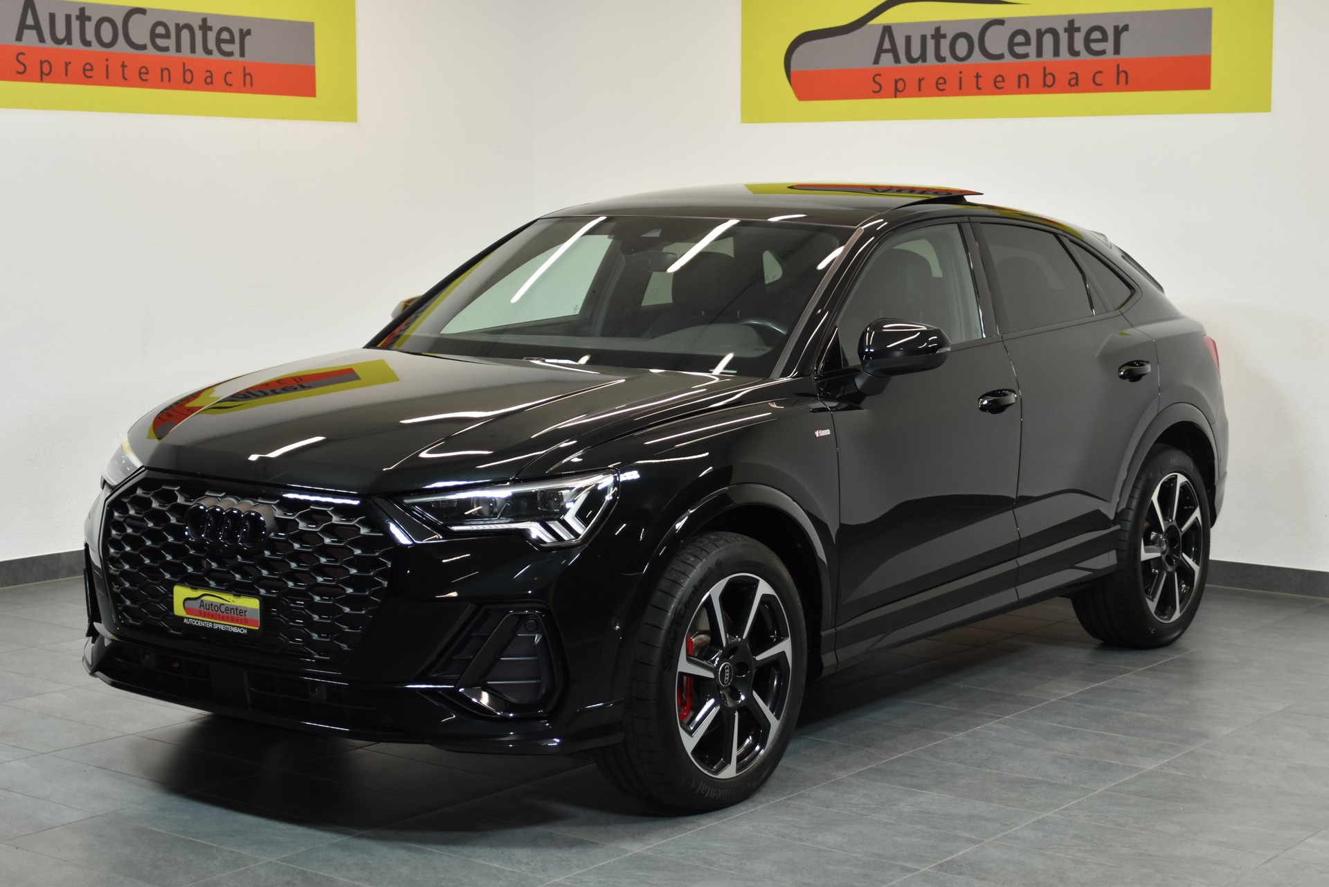 AUDI Q3 Sportback 40 TFSI S line quattro S-tronic-image-1
