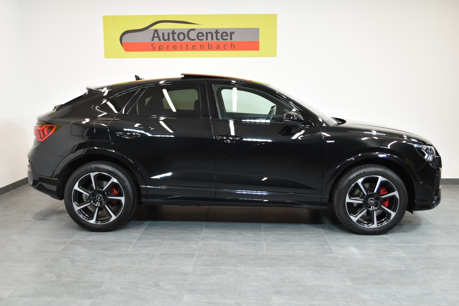 AUDI Q3 Sportback 40 TFSI S line quattro S-tronic-image-13