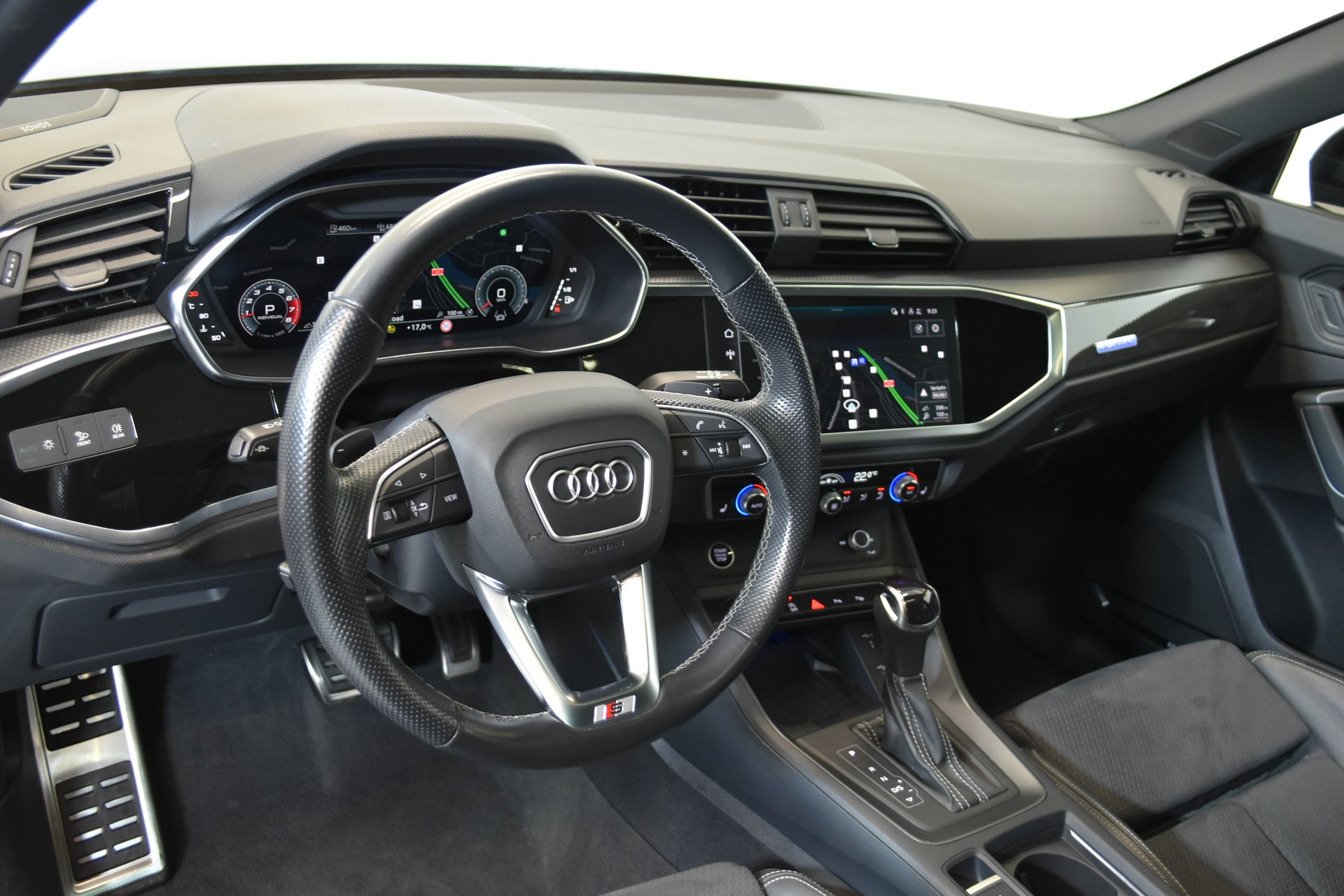 AUDI Q3 Sportback 40 TFSI S line quattro S-tronic-image-5