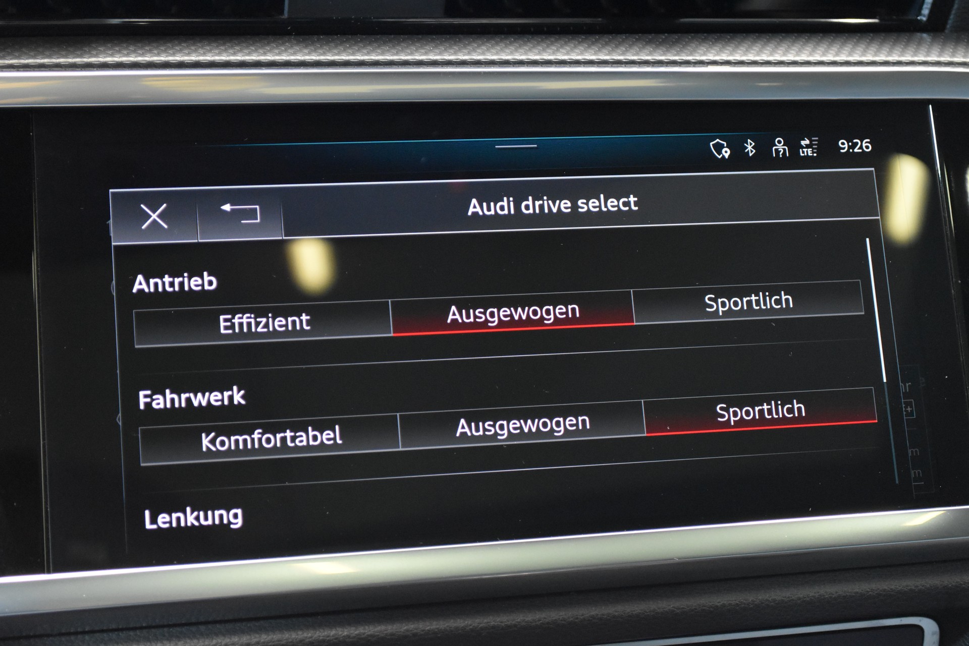AUDI Q3 Sportback 40 TFSI S line quattro S-tronic-image-7