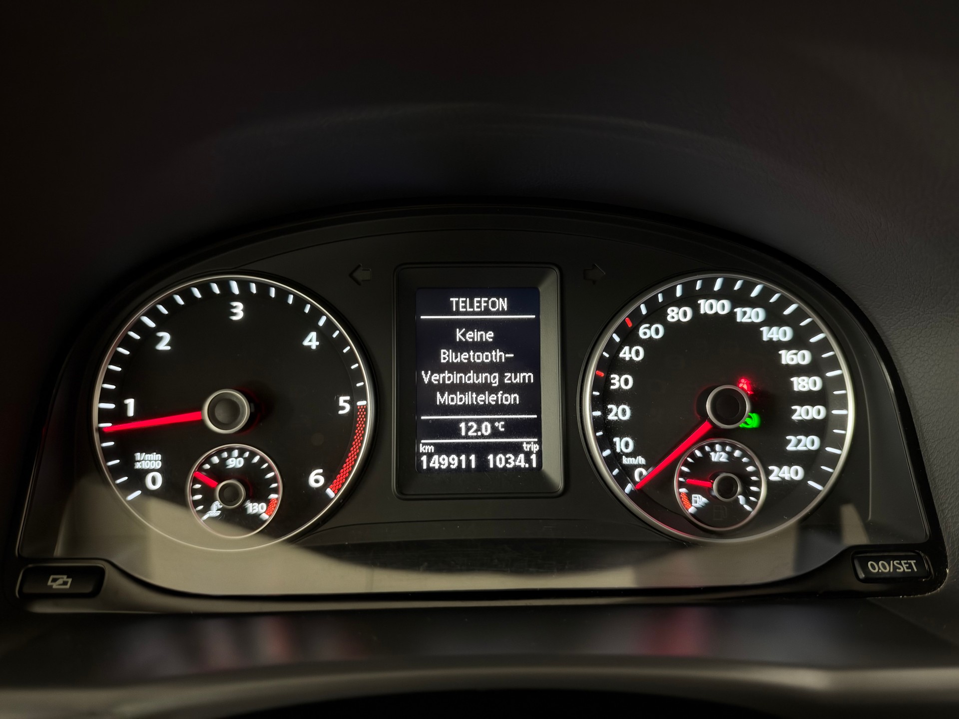 VW Touran 2.0 TDI Team DSG-image-15