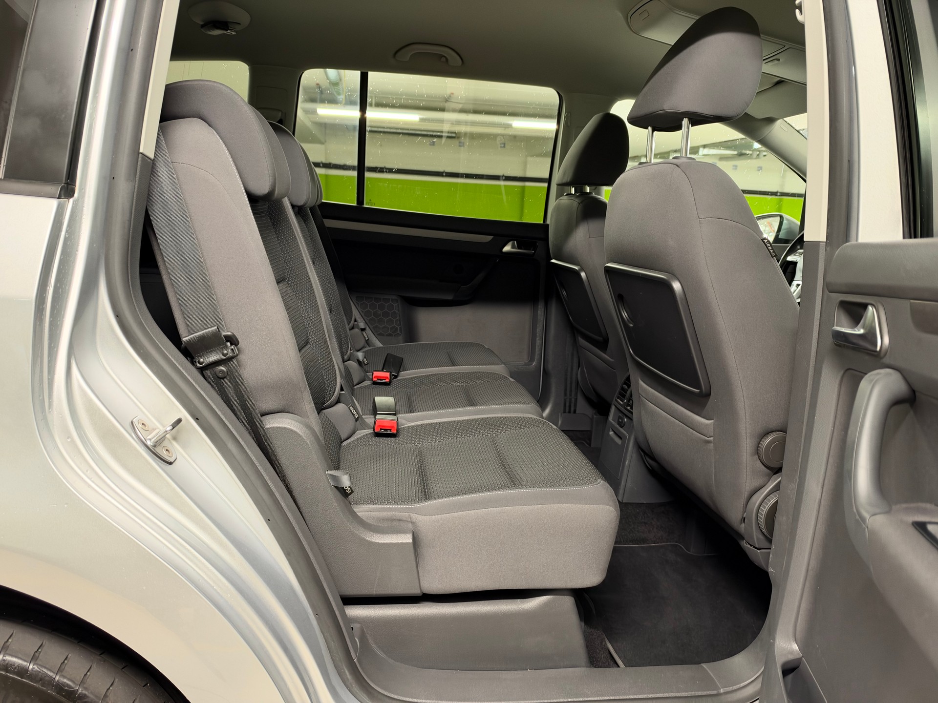 VW Touran 2.0 TDI Team DSG-image-9