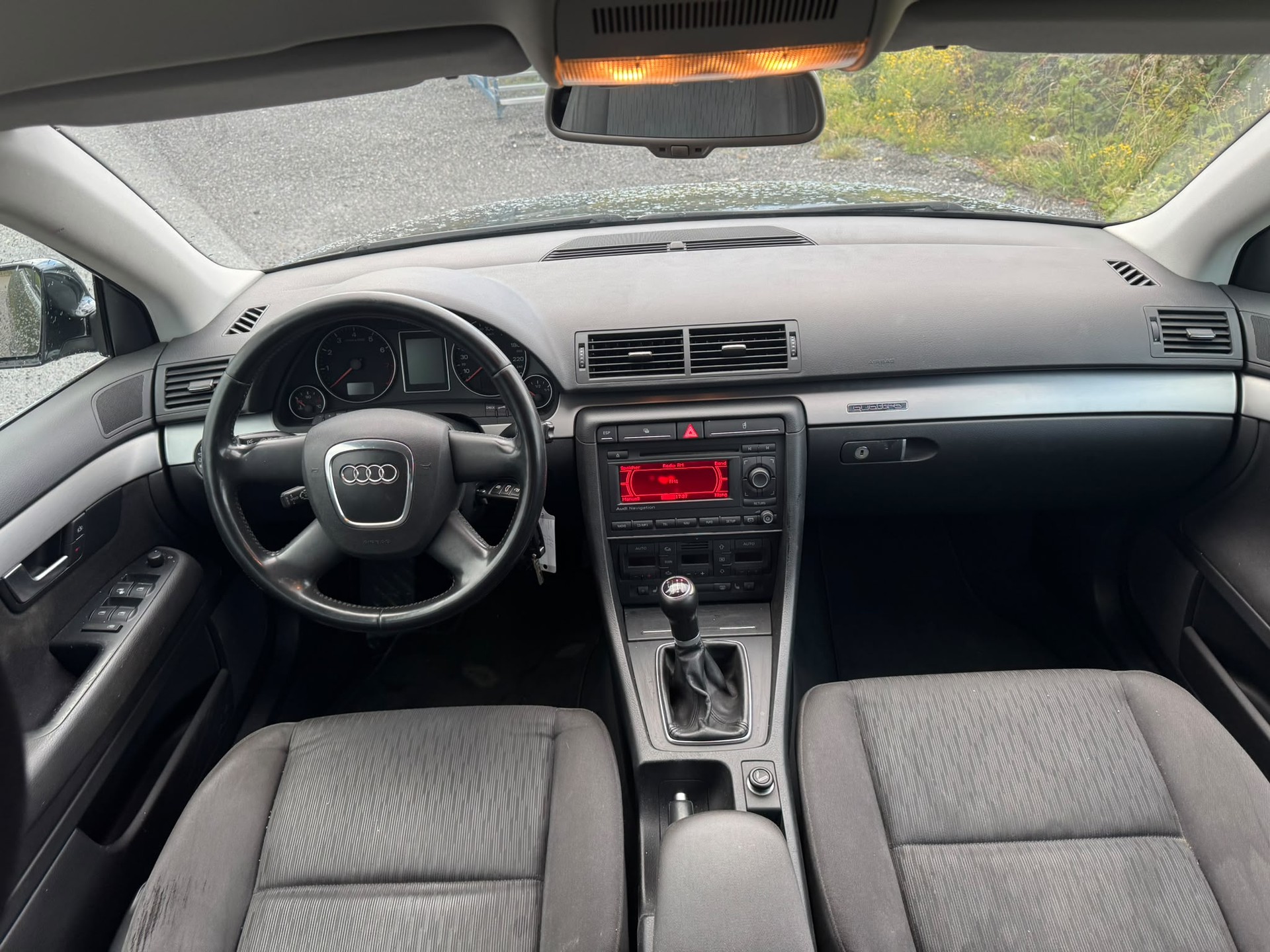 AUDI A4 Avant 1.8 Turbo quattro-image-10