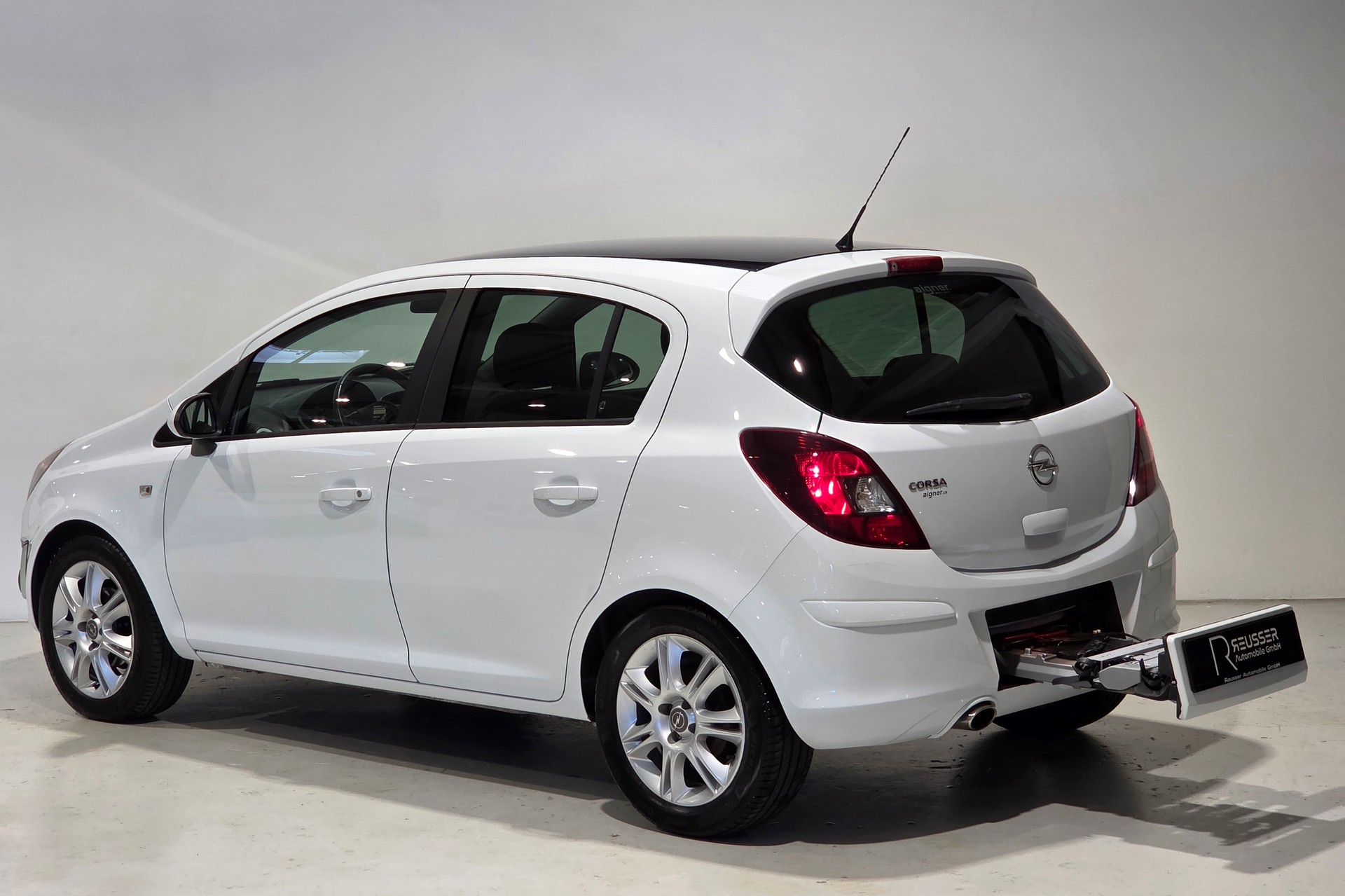 OPEL Corsa 1.4 TP Color Edition-image-3