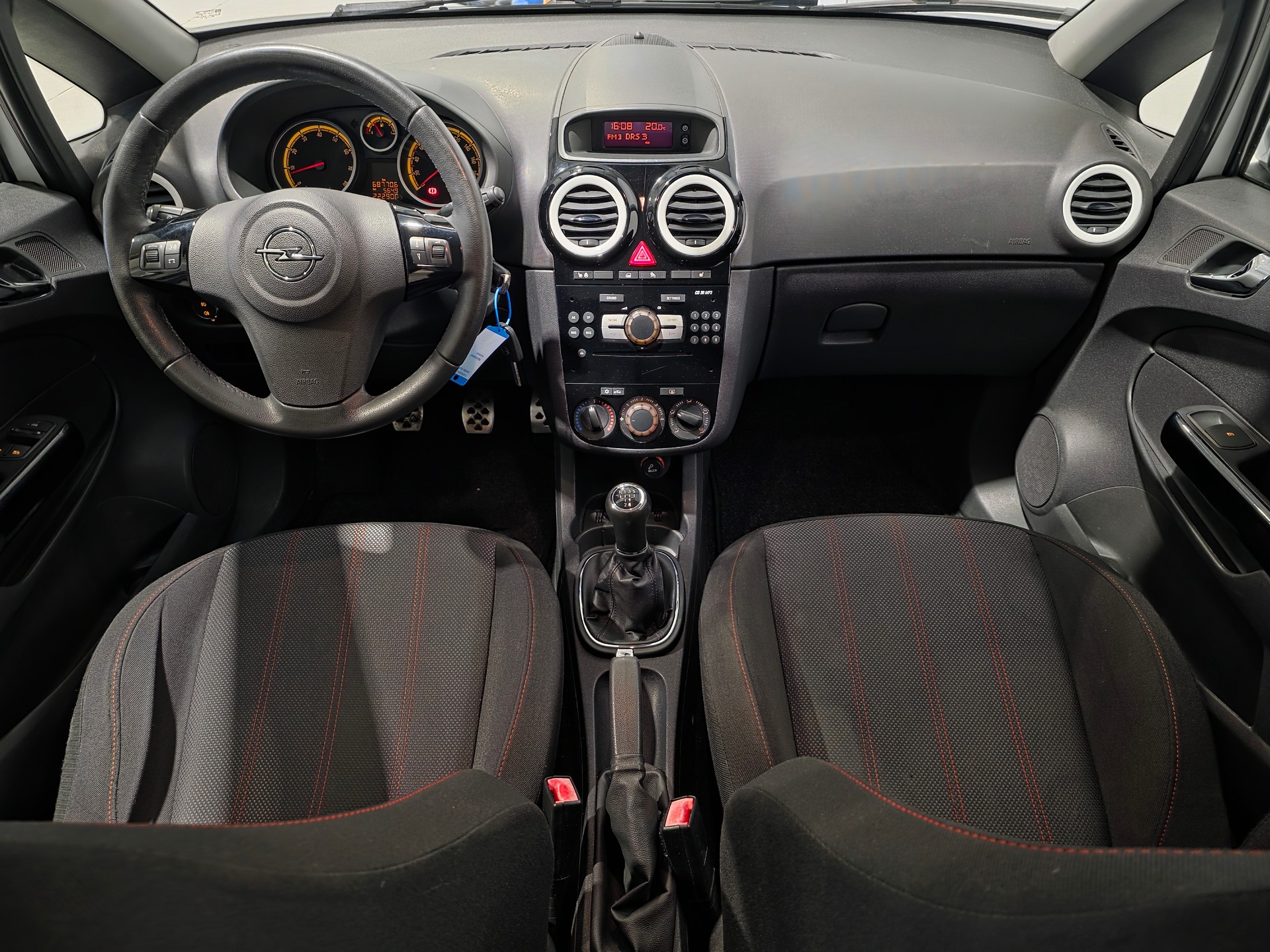 OPEL Corsa 1.4 TP Color Edition-image-6