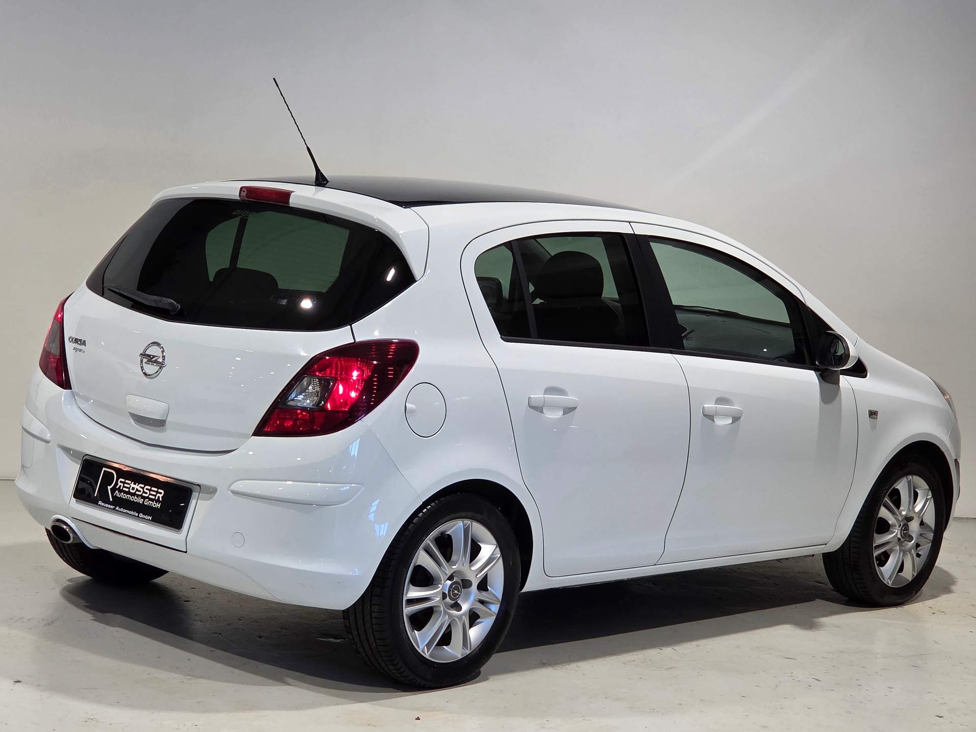 OPEL Corsa 1.4 TP Color Edition-image-18