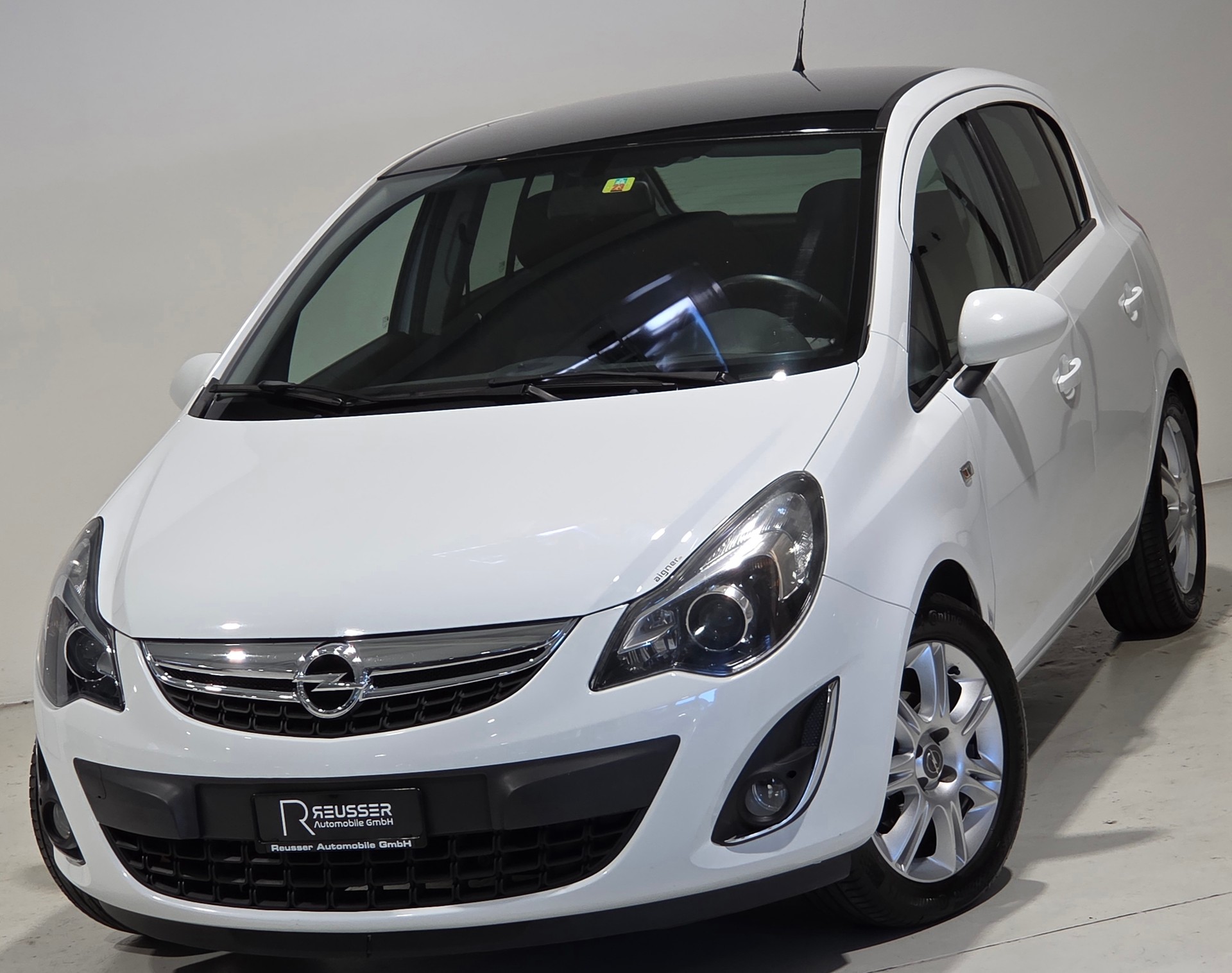 OPEL Corsa 1.4 TP Color Edition-image-0