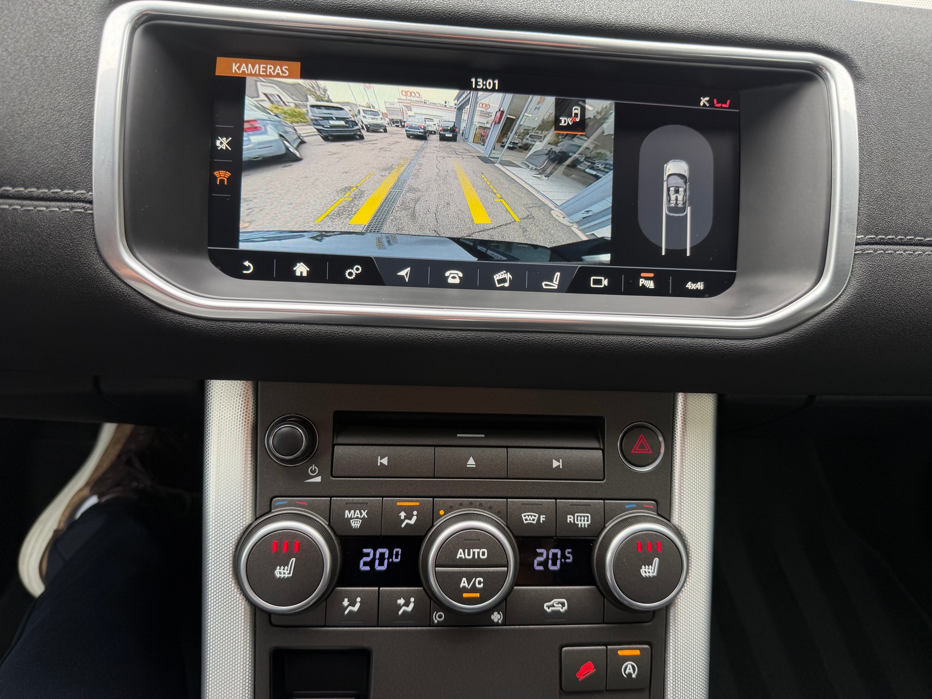 LAND ROVER Range Rover Evoque Convert. 2.0 TD4 SE Dynamic AT9-image-15