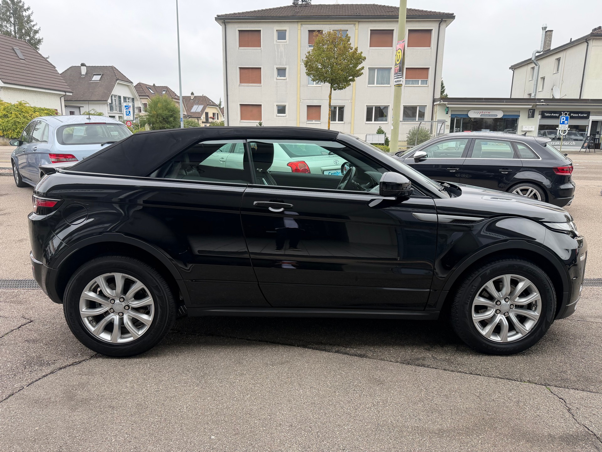LAND ROVER Range Rover Evoque Convert. 2.0 TD4 SE Dynamic AT9-image-9