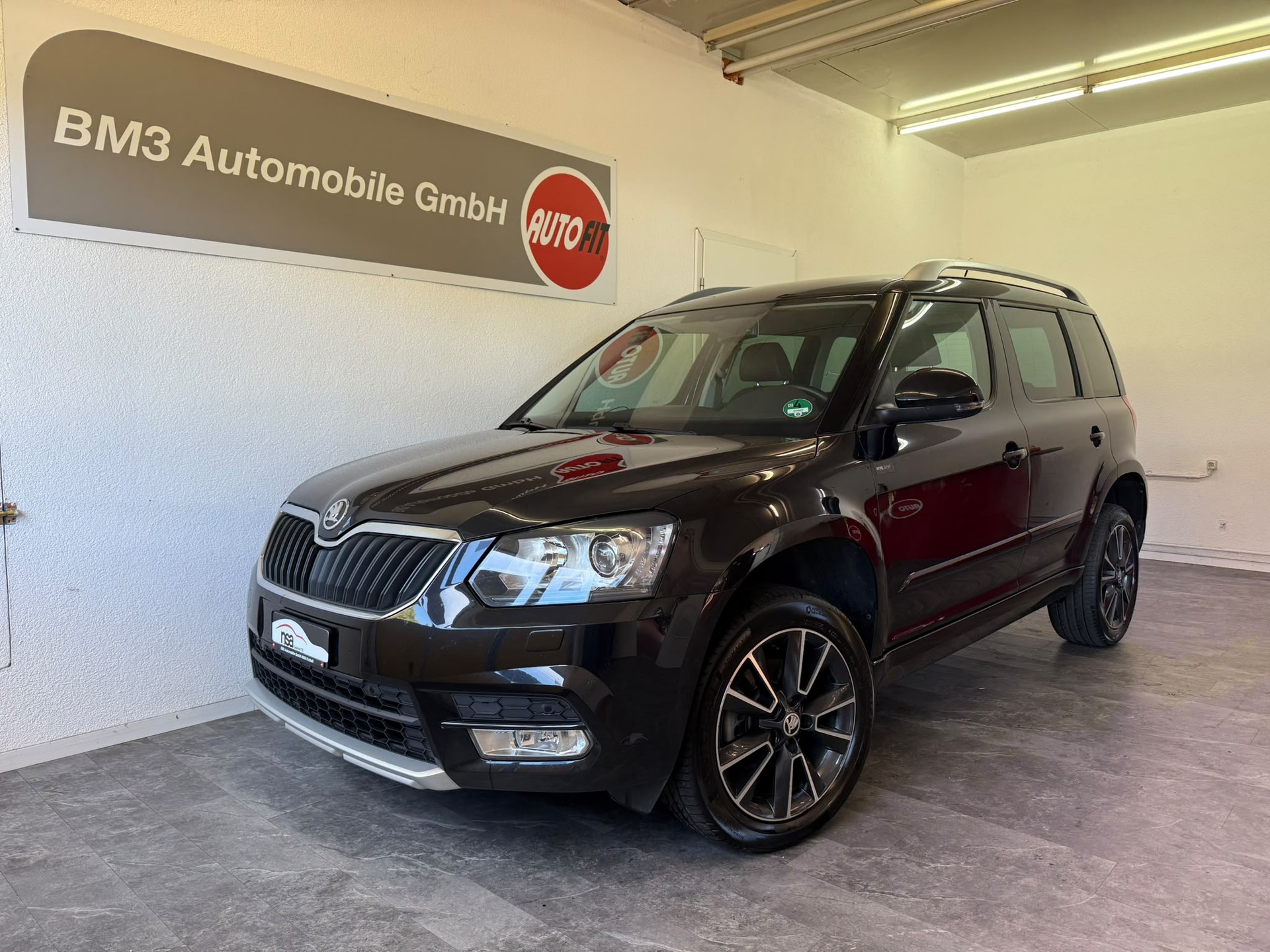 SKODA Yeti 1.8 TSI Elegance 4x4 DSG AHK 1.8T-image-0