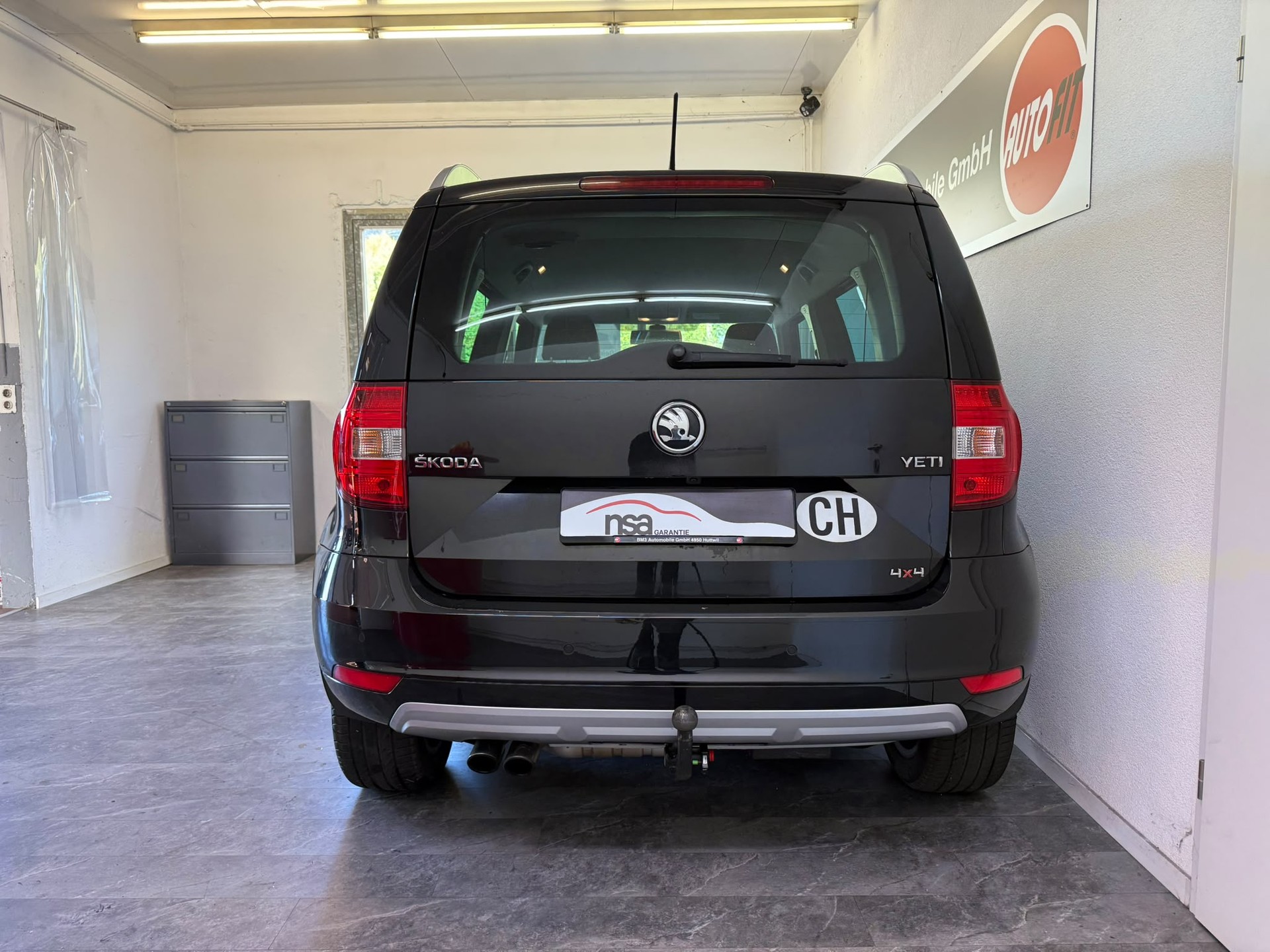 SKODA Yeti 1.8 TSI Elegance 4x4 DSG AHK 1.8T-image-3