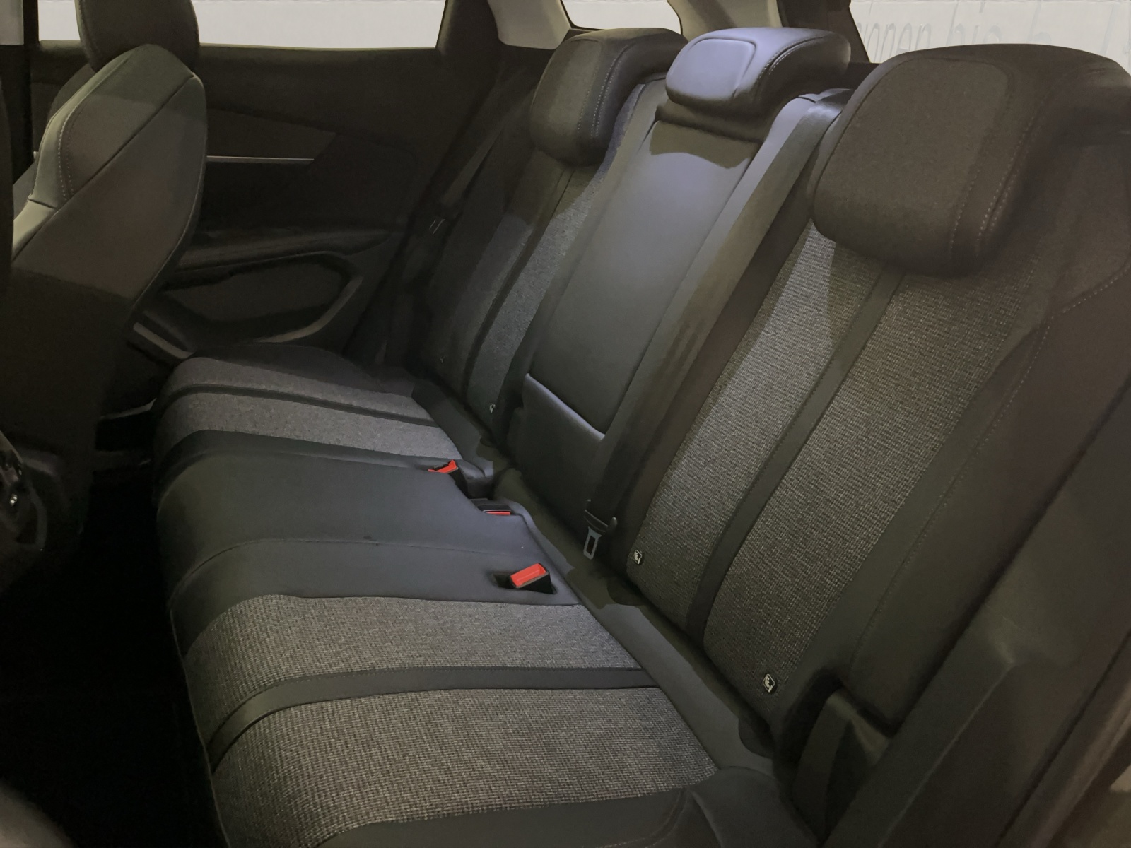 PEUGEOT 3008 1.6 PureTech Allure-image-14