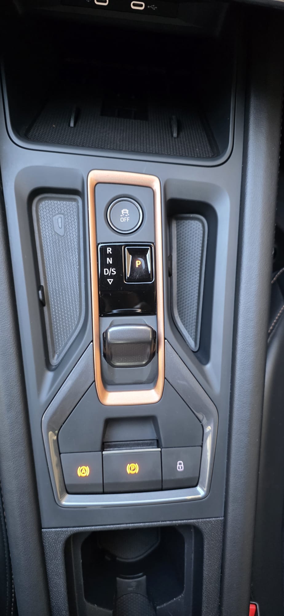 CUPRA Formentor 1.5 TSI DSG-image-8