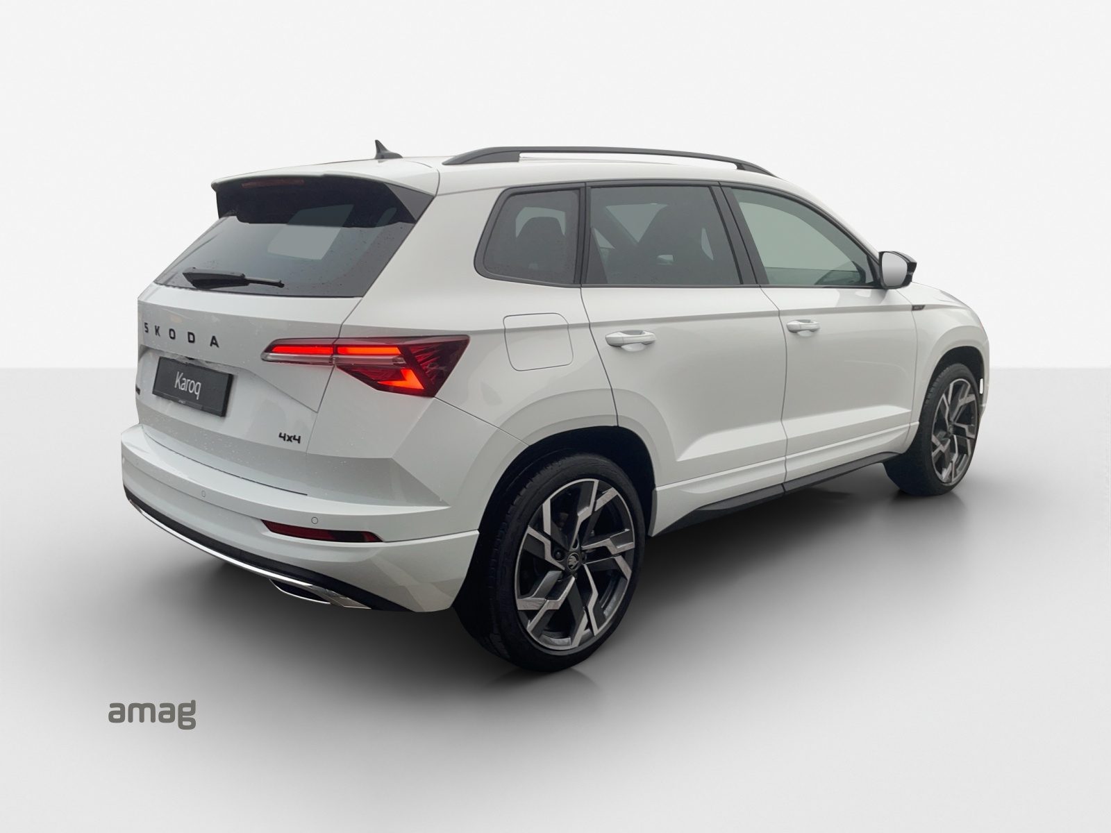 SKODA Karoq 2.0 TSI SportLine 4x4 DSG-image-4