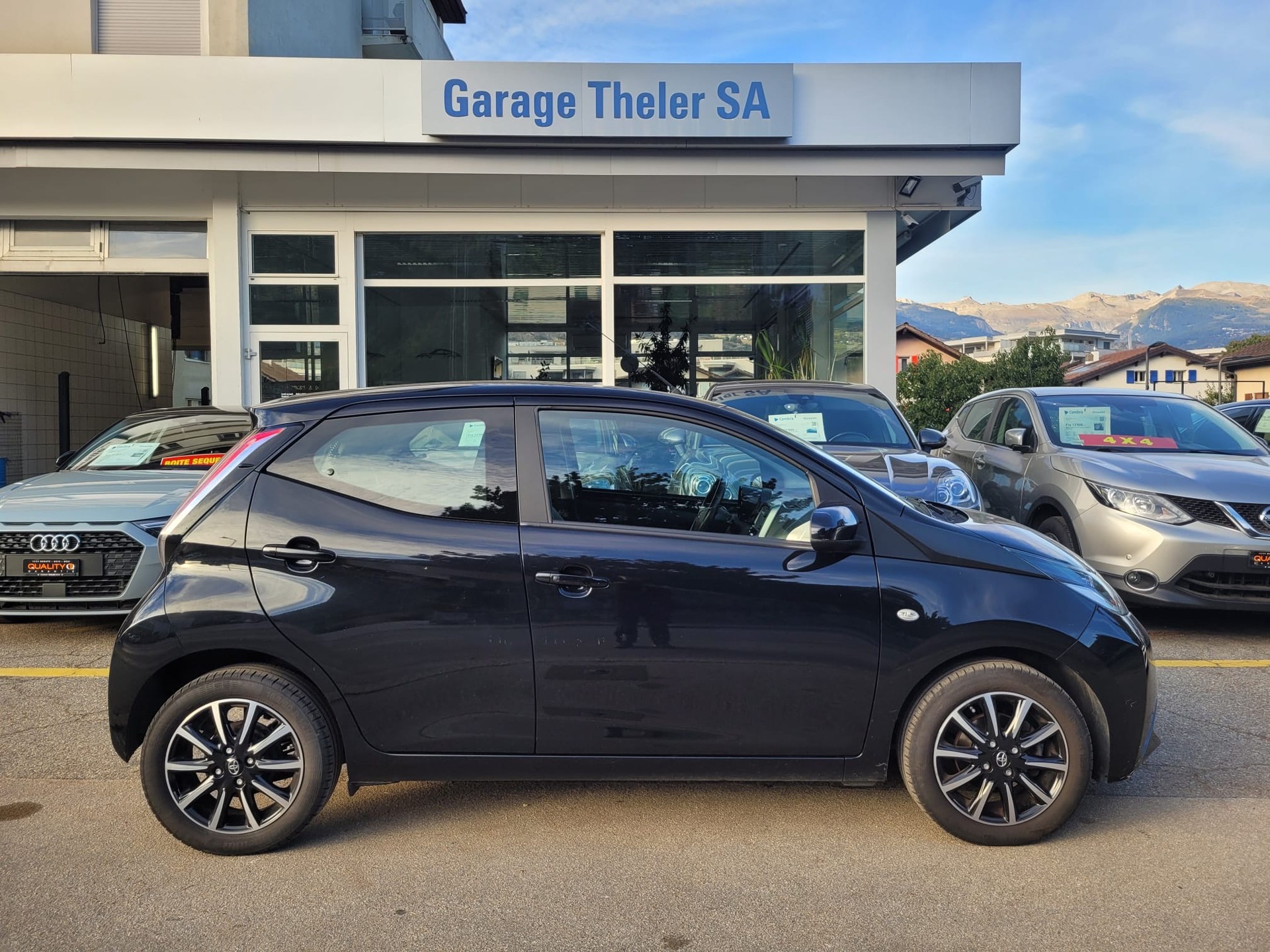TOYOTA Yaris 1.0 Terra-image-3