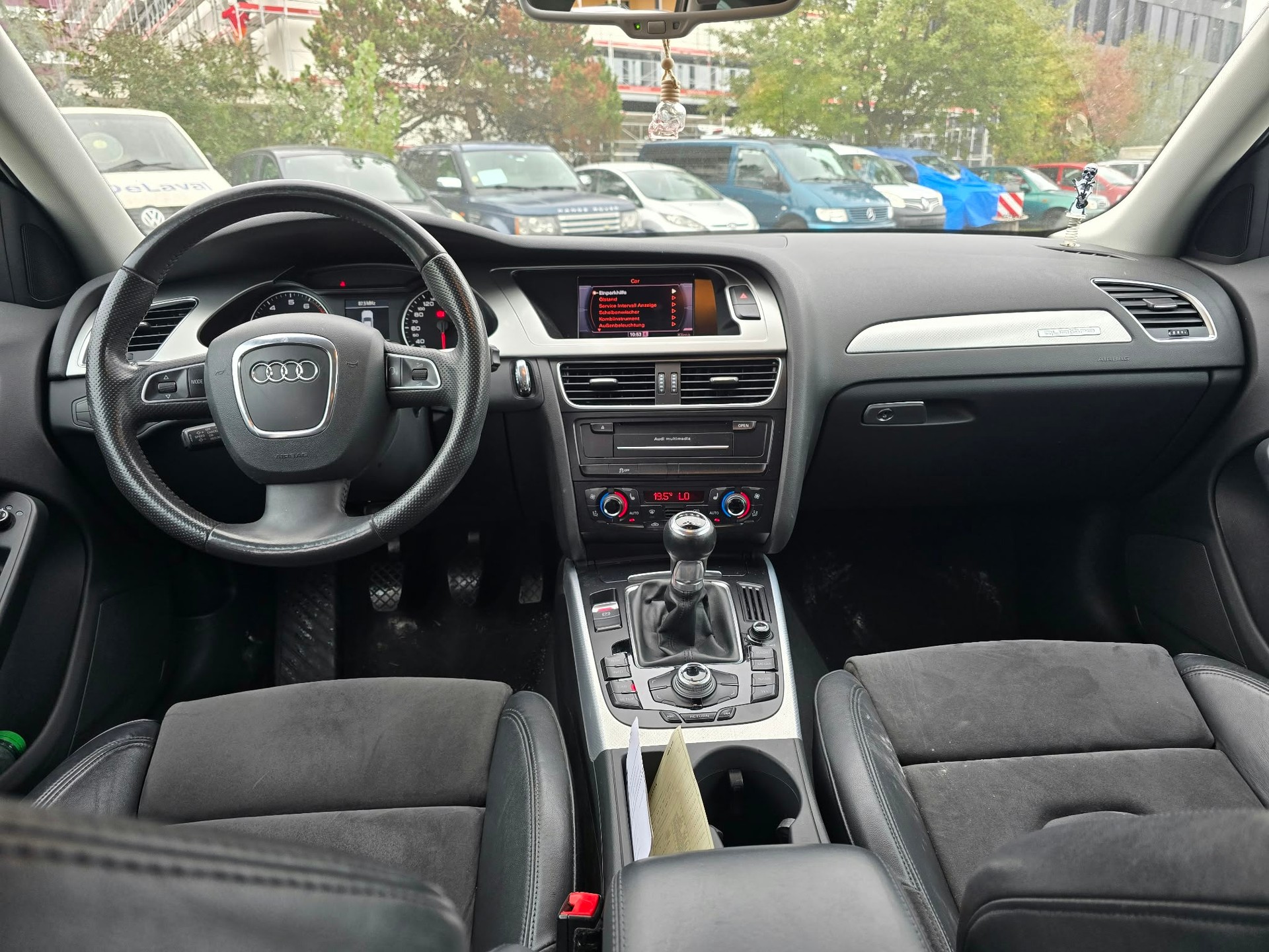 AUDI A4 Avant 1.8 TFSI quattro-image-10